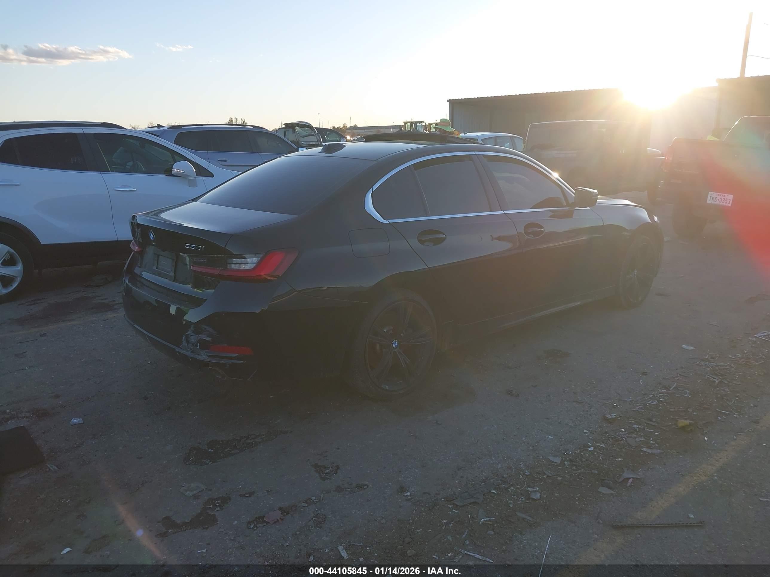 BMW 330I image 4
