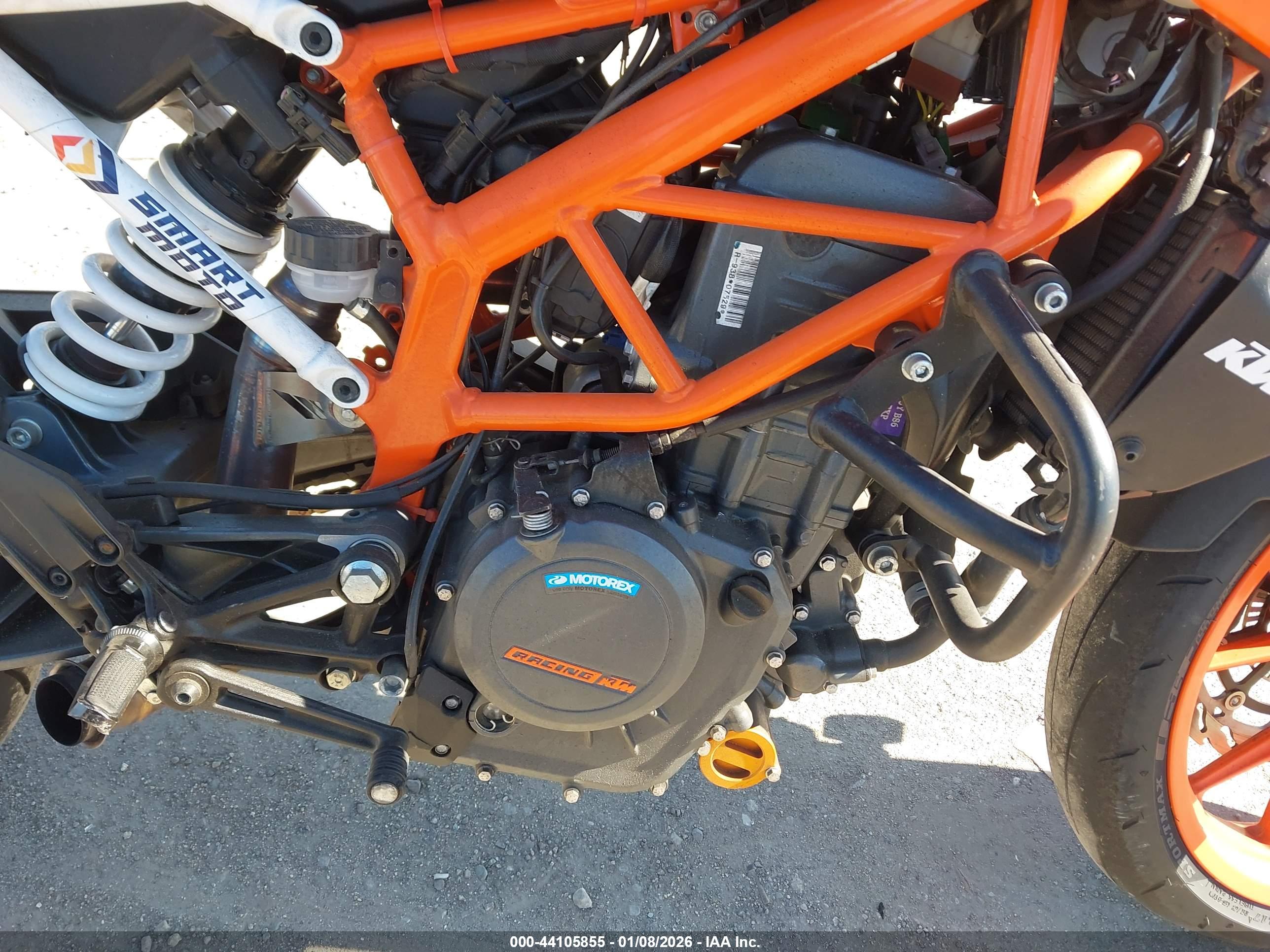 KTM 390 image 8