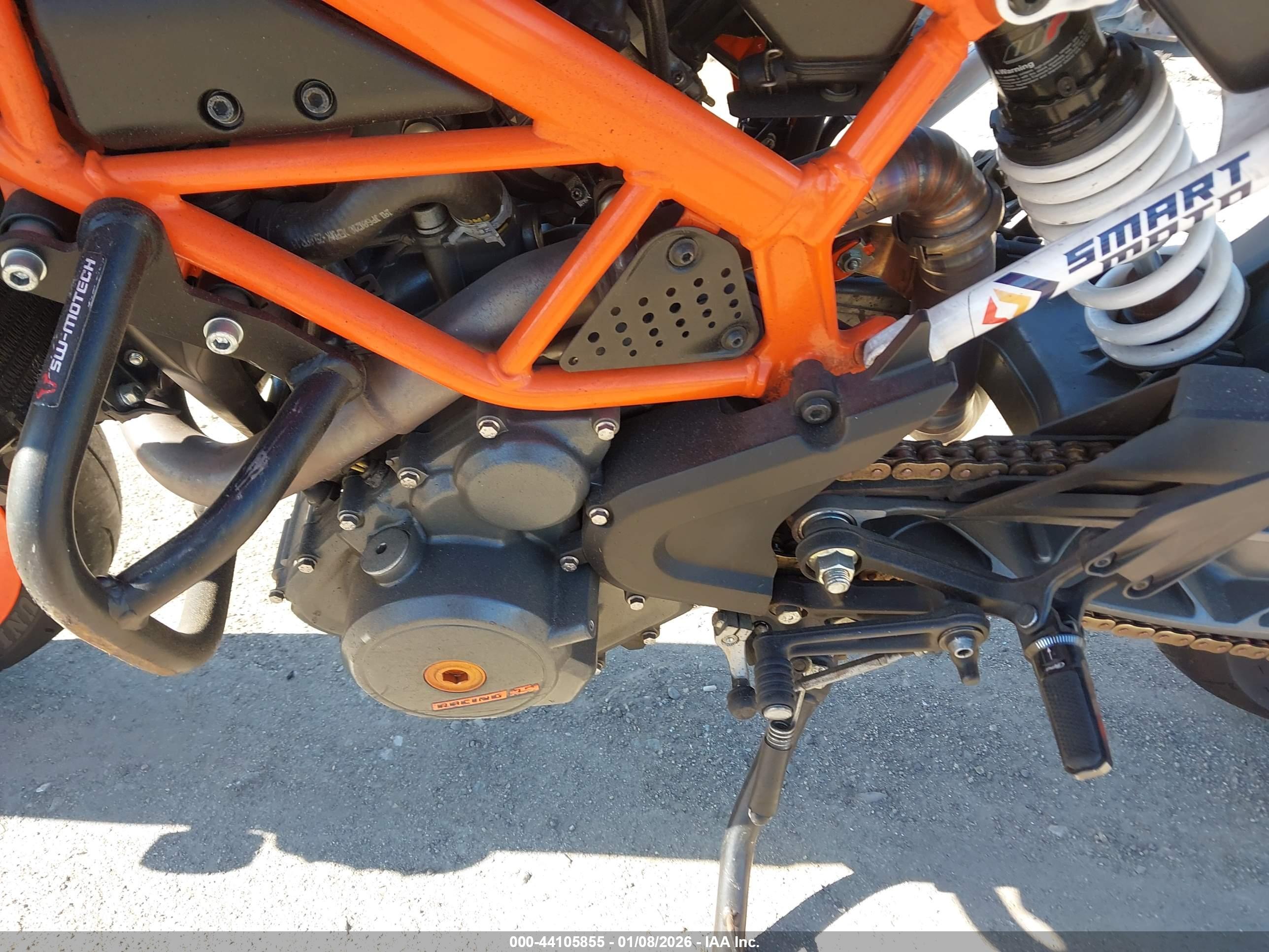 KTM 390 image 9