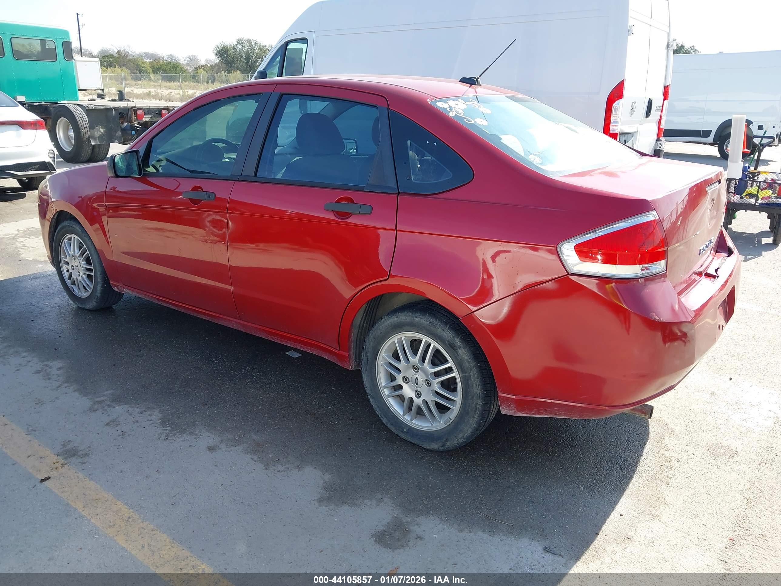 FORD FOCUS image 3