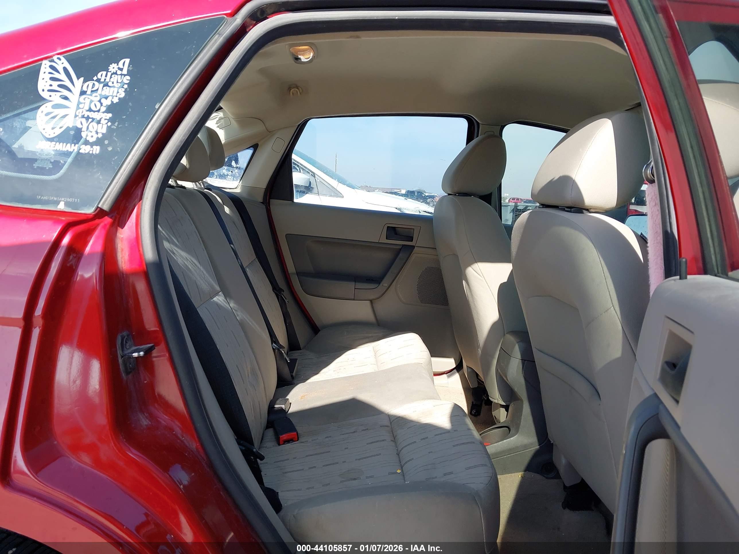 FORD FOCUS image 8