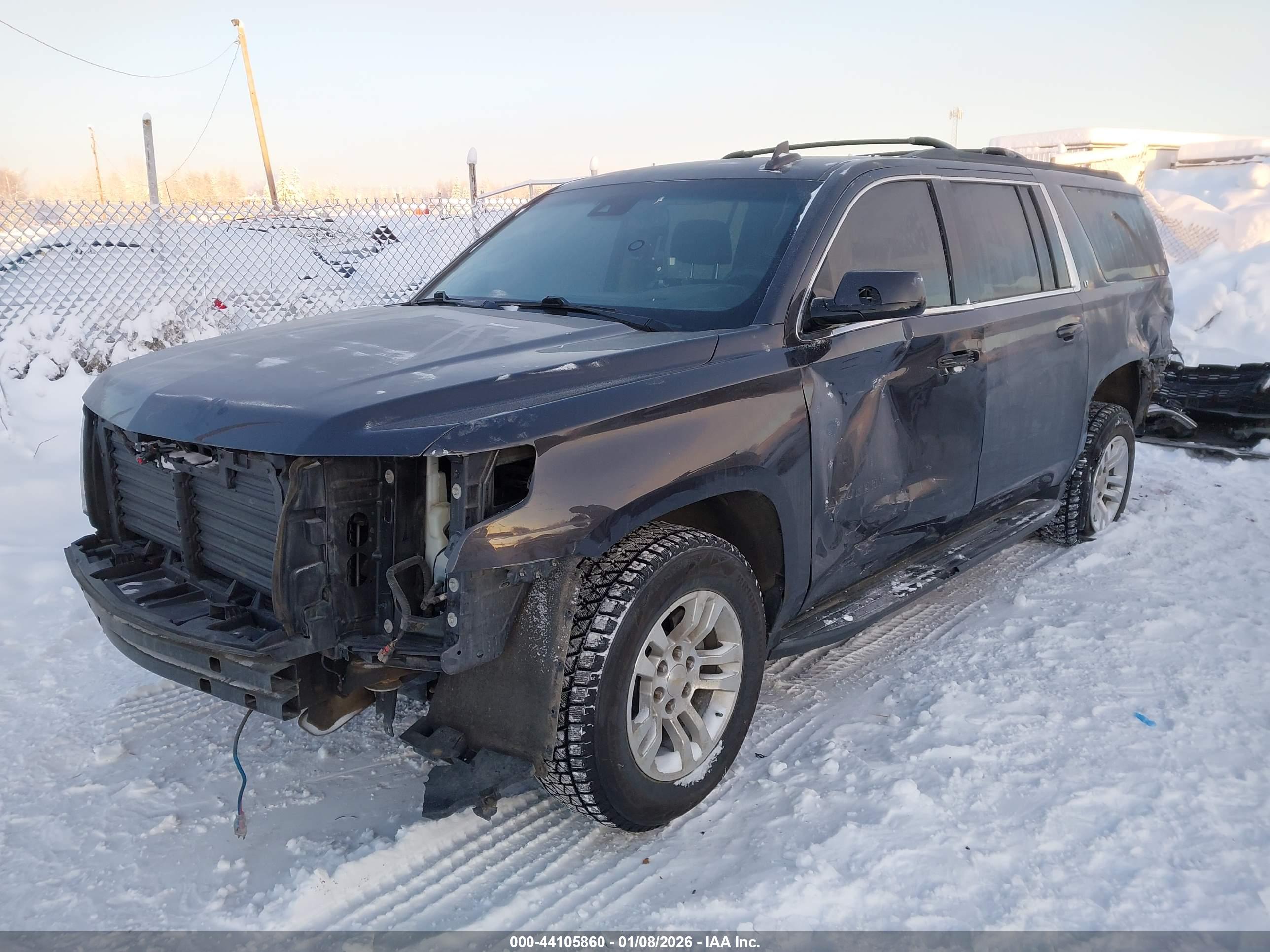 CHEVROLET SUBURBAN image 2