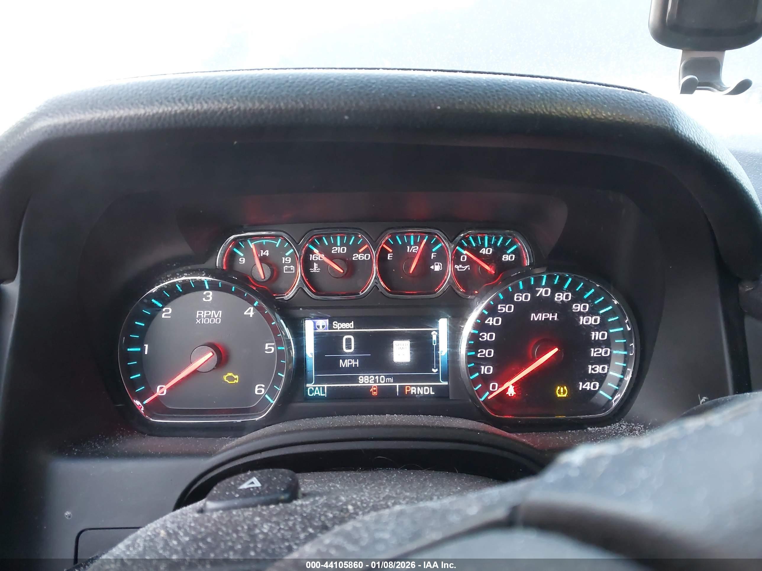 CHEVROLET SUBURBAN image 7