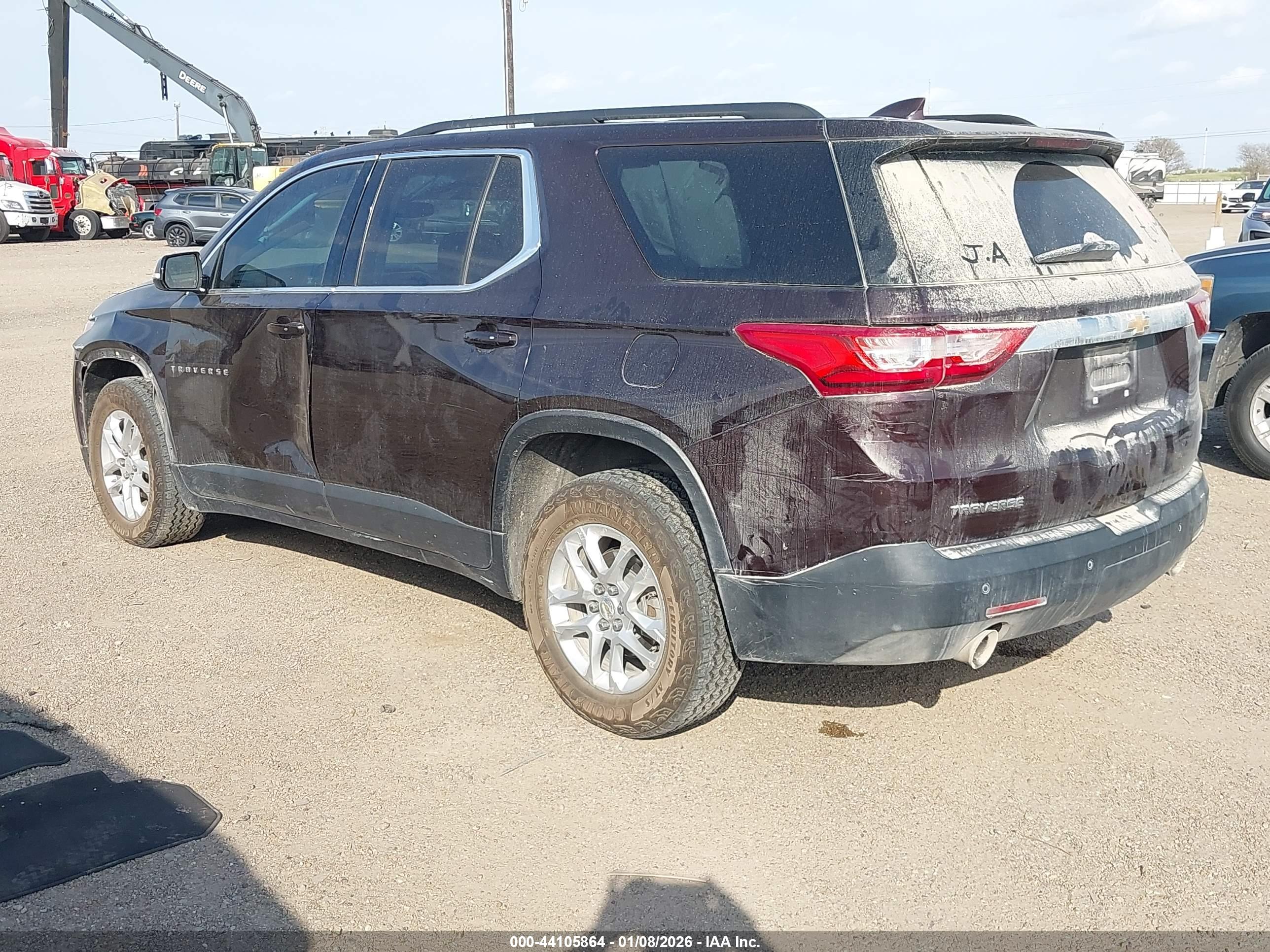 CHEVROLET TRAVERSE image 3
