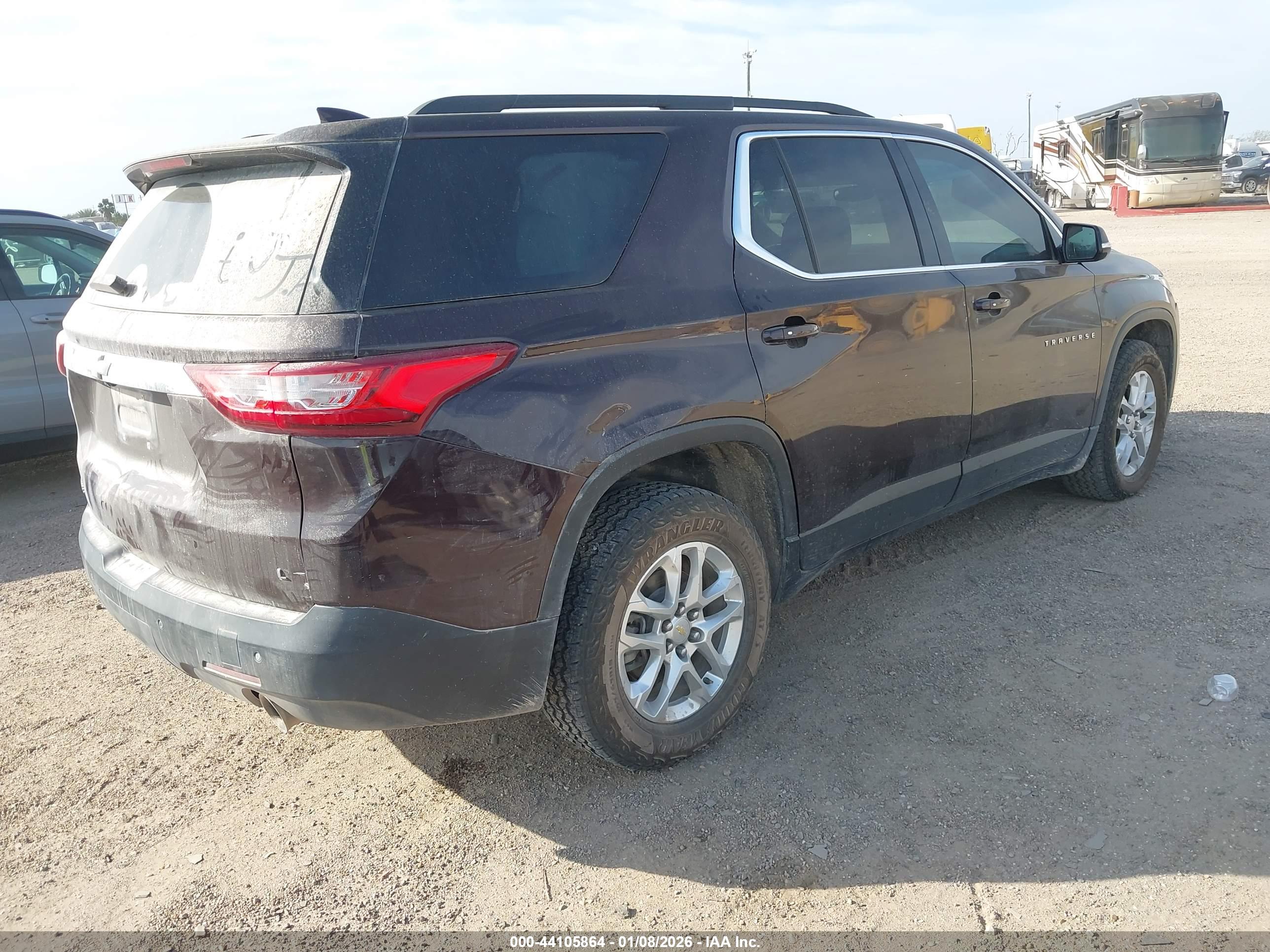 CHEVROLET TRAVERSE image 4