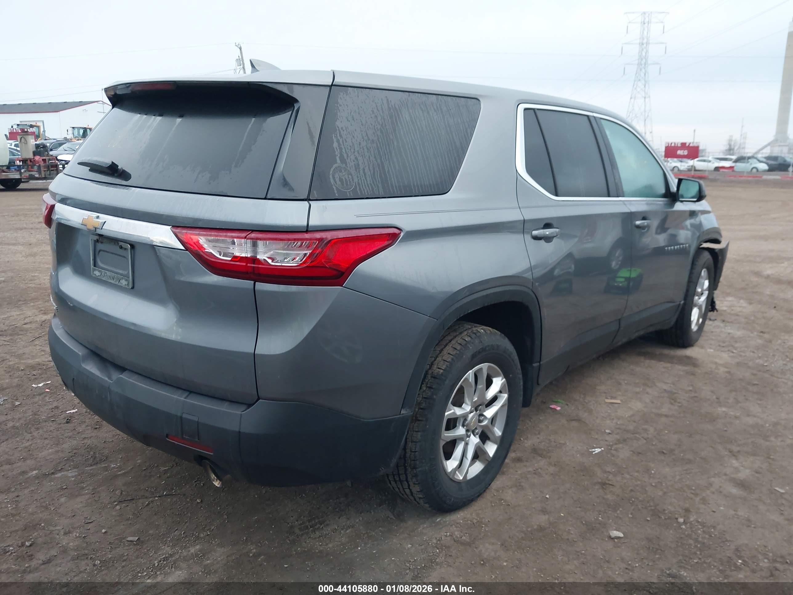 CHEVROLET TRAVERSE image 4