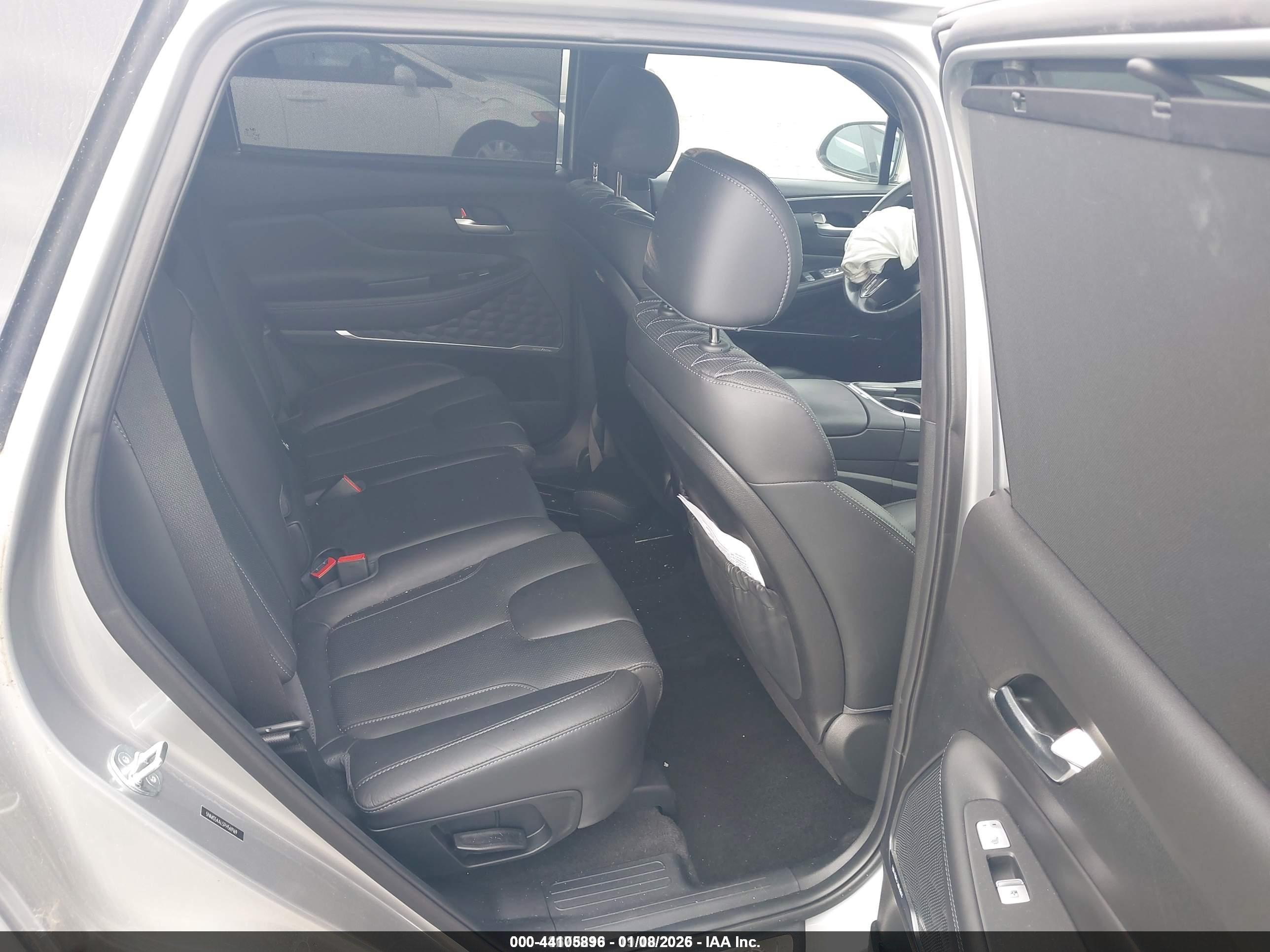 HYUNDAI SANTA image 8