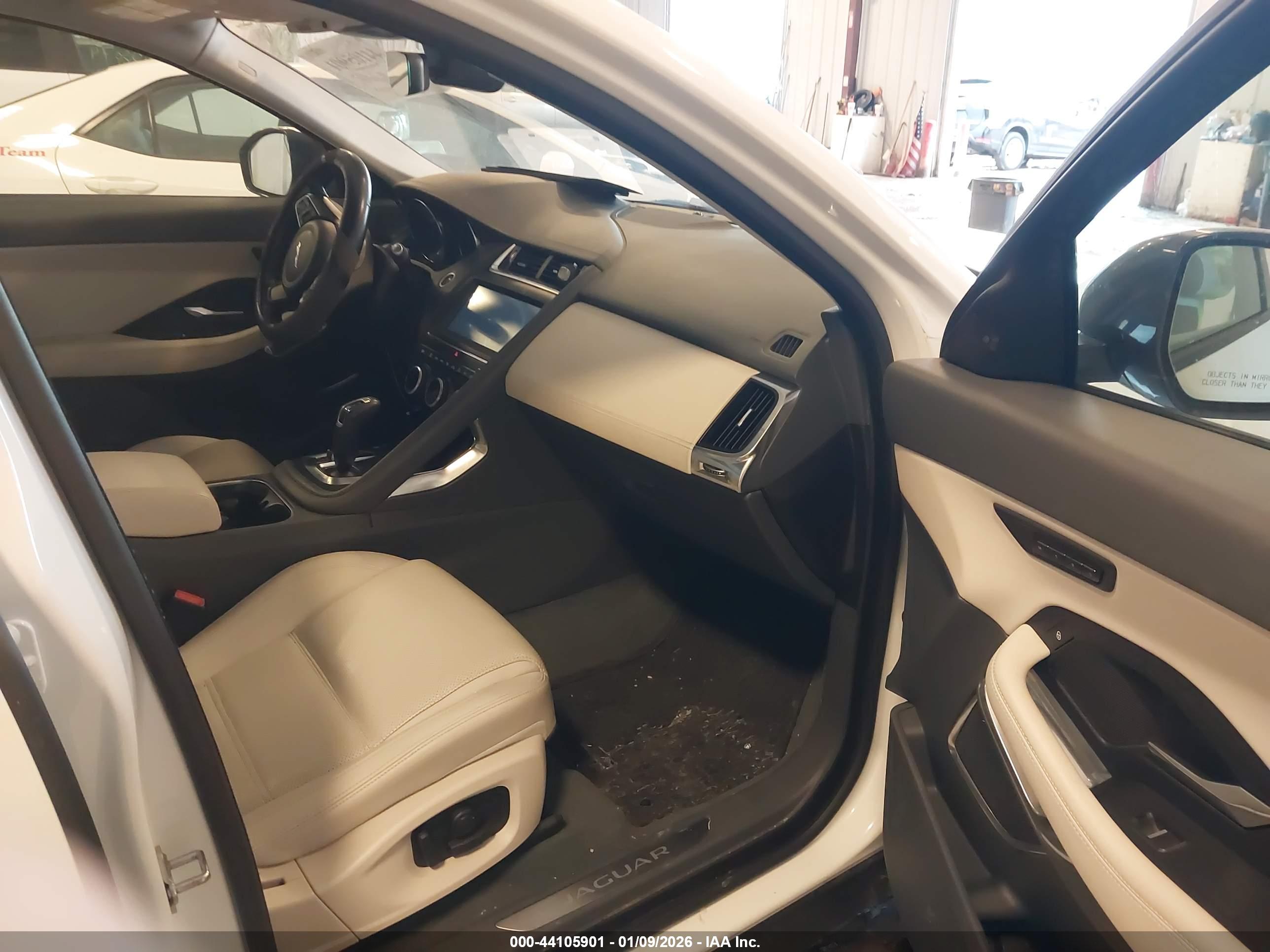 JAGUAR E-PACE image 5