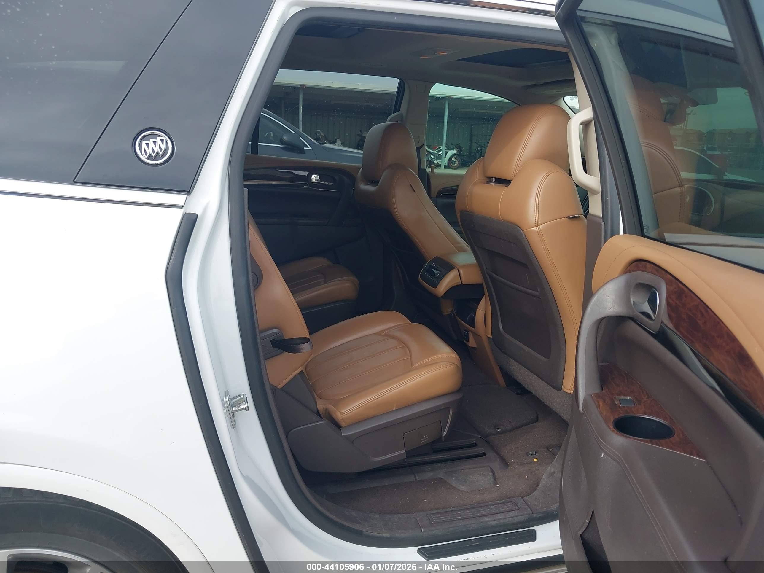 BUICK ENCLAVE image 8