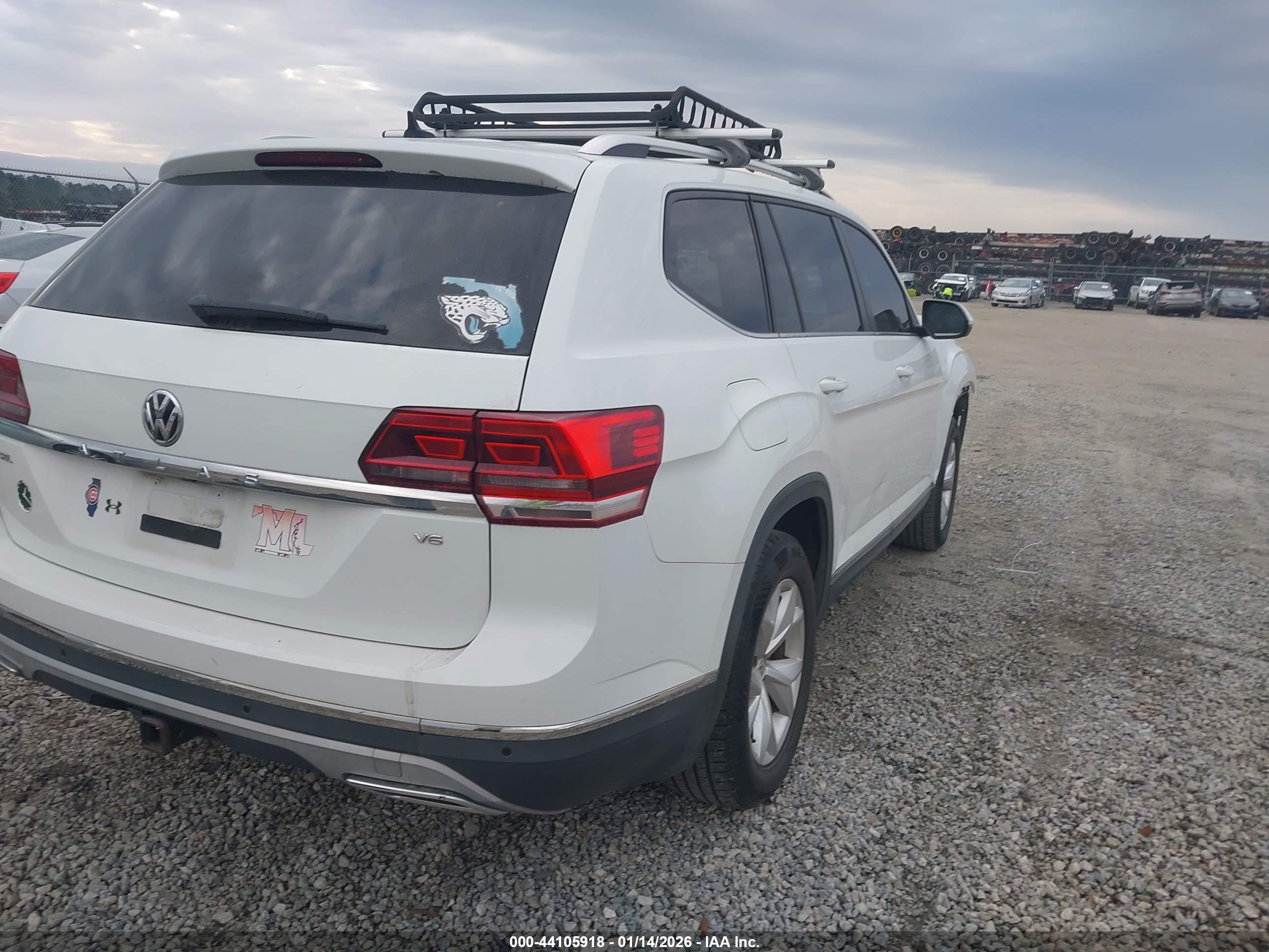 VOLKSWAGEN ATLAS image 4