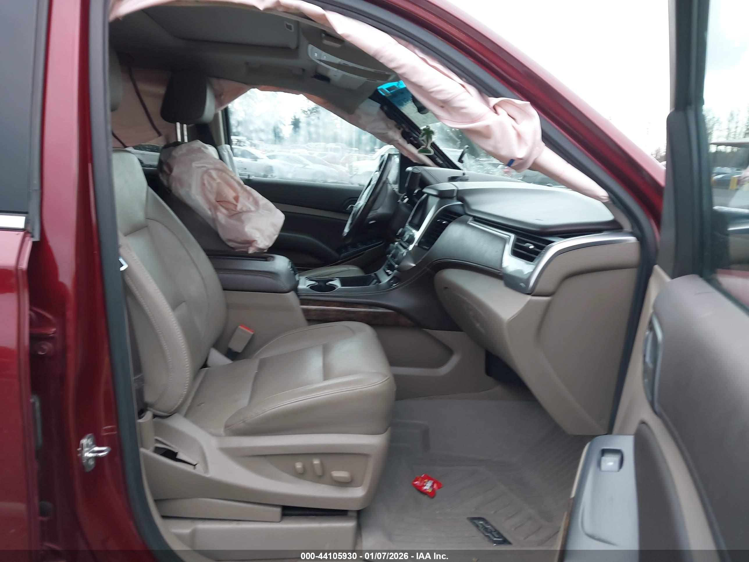 CHEVROLET SUBURBAN image 5