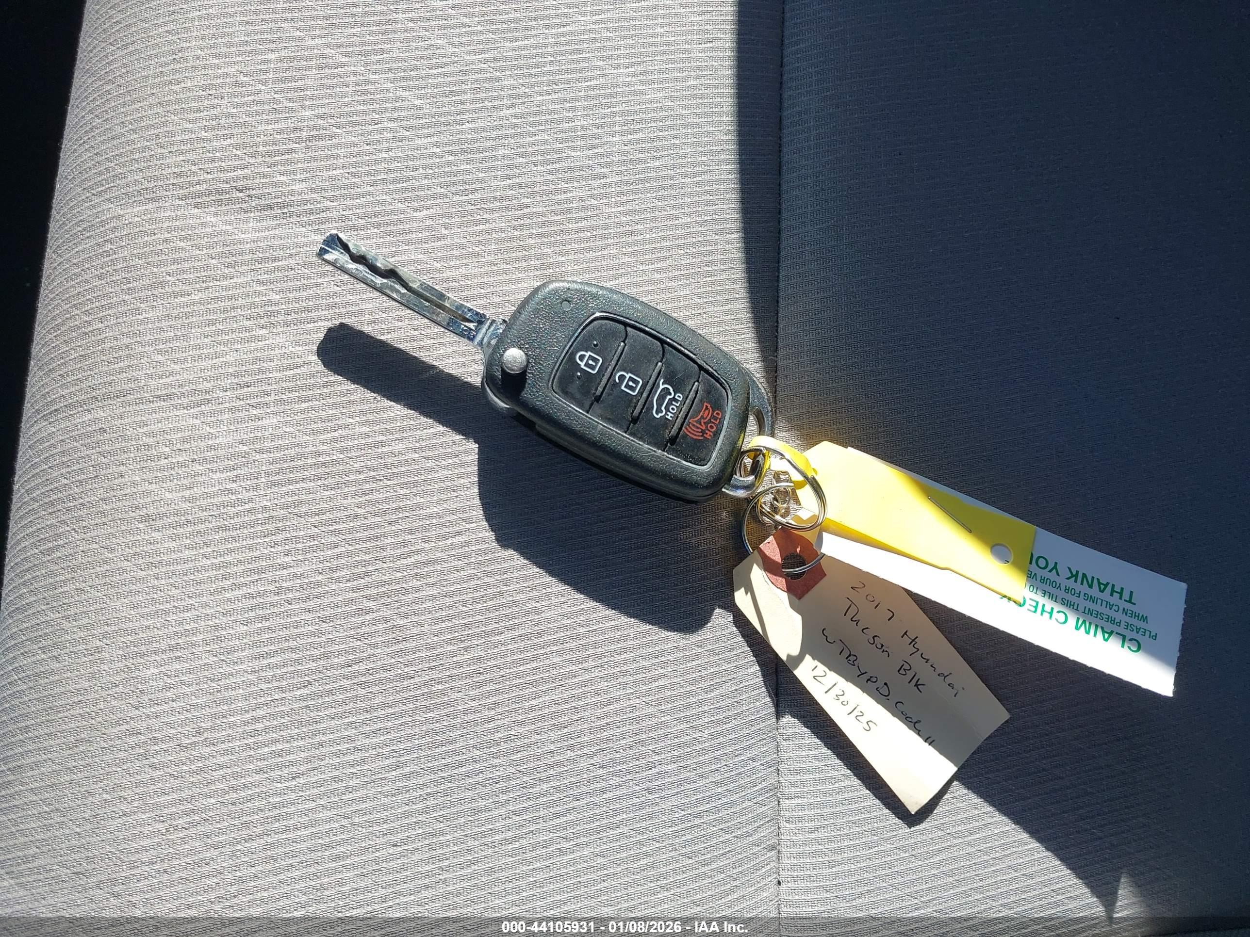 HYUNDAI TUCSON image 11