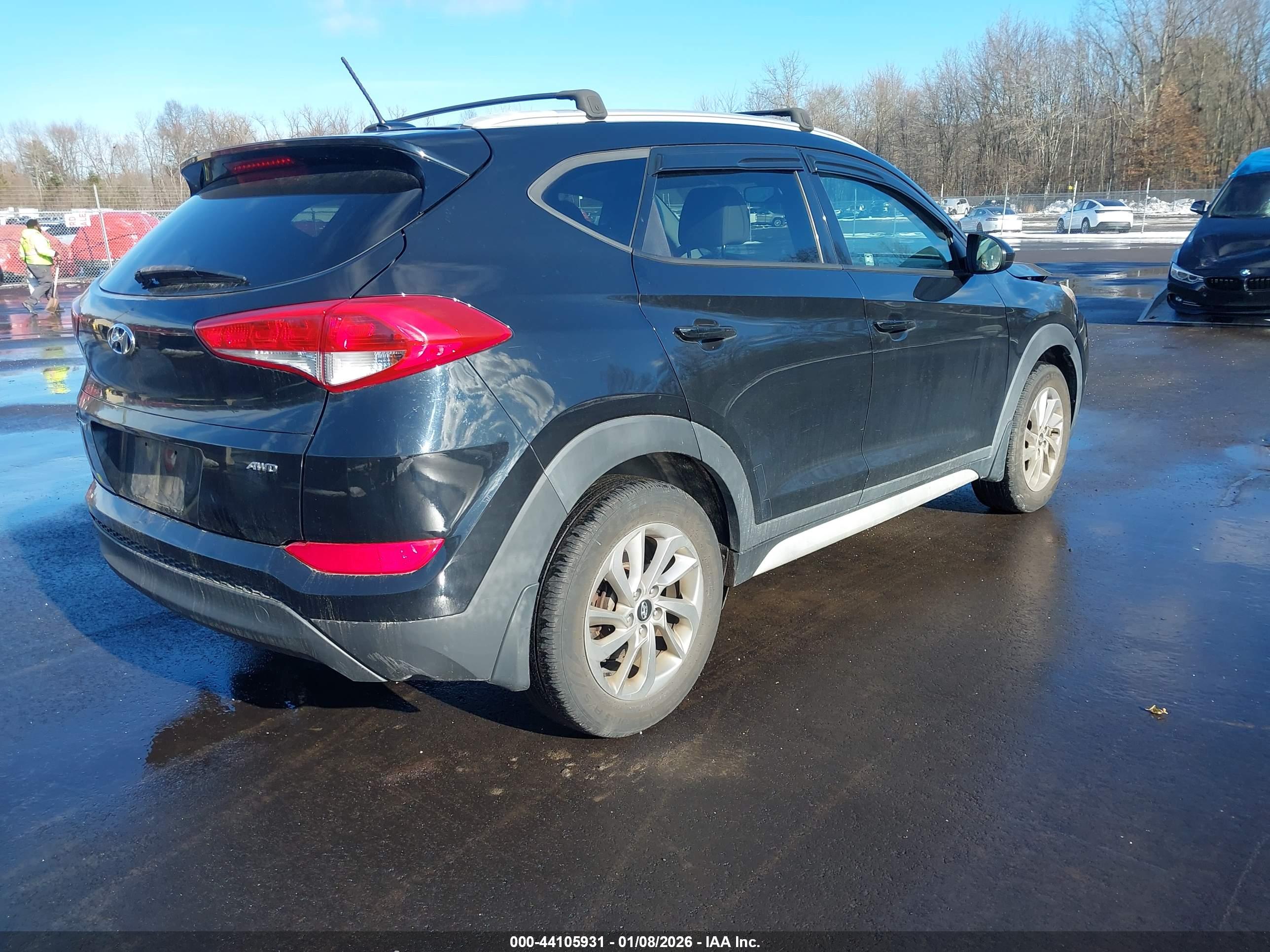 HYUNDAI TUCSON image 4