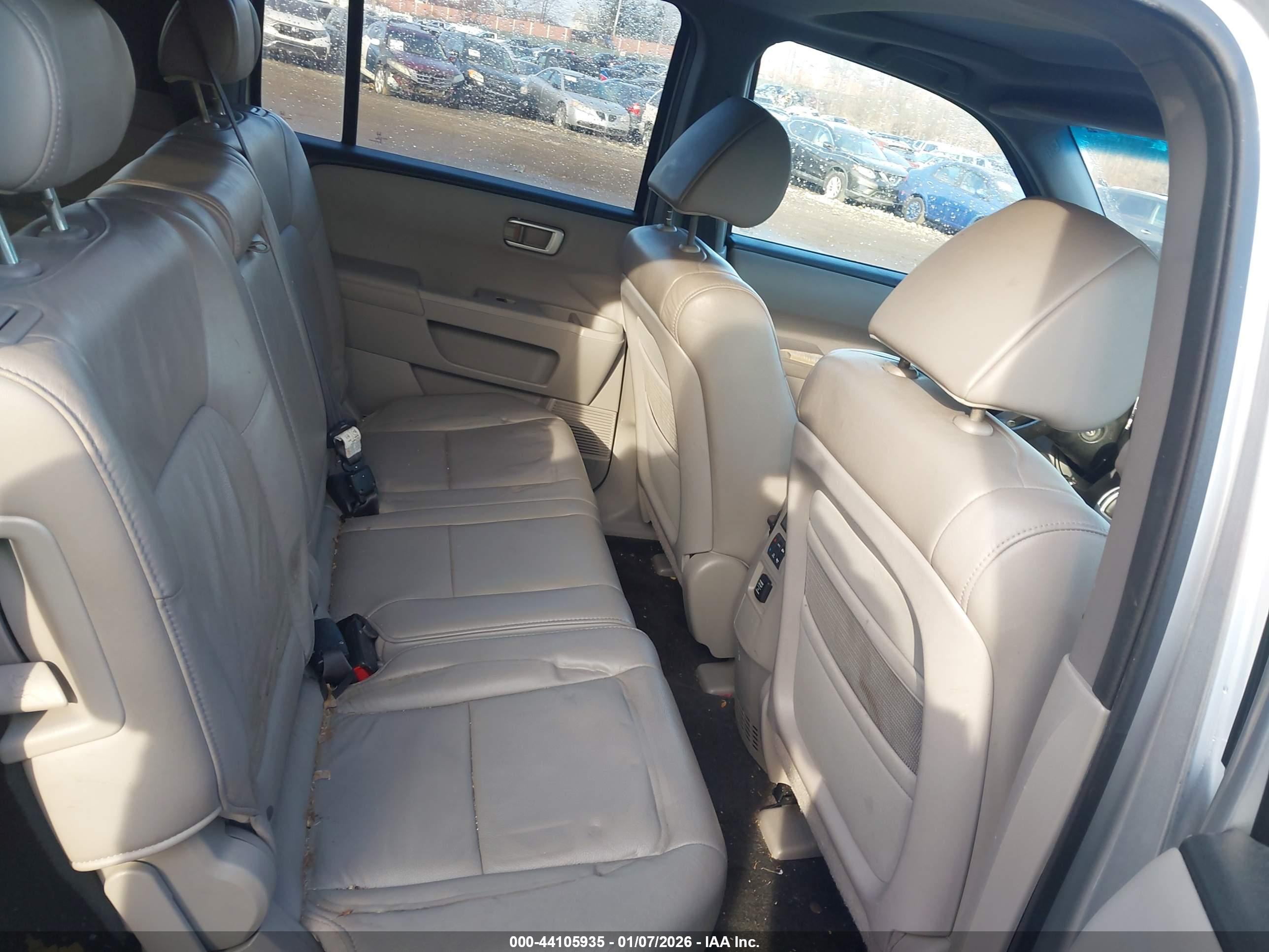 HONDA PILOT image 8