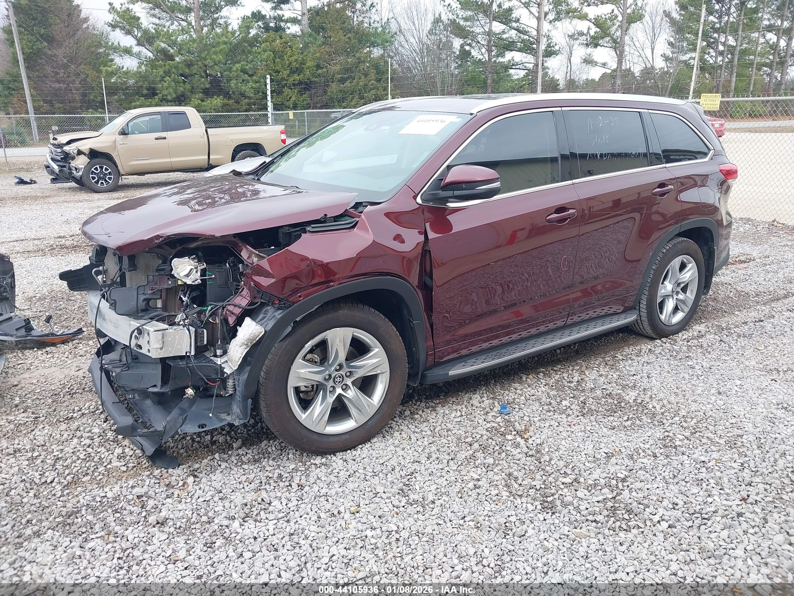 TOYOTA HIGHLANDER image 2