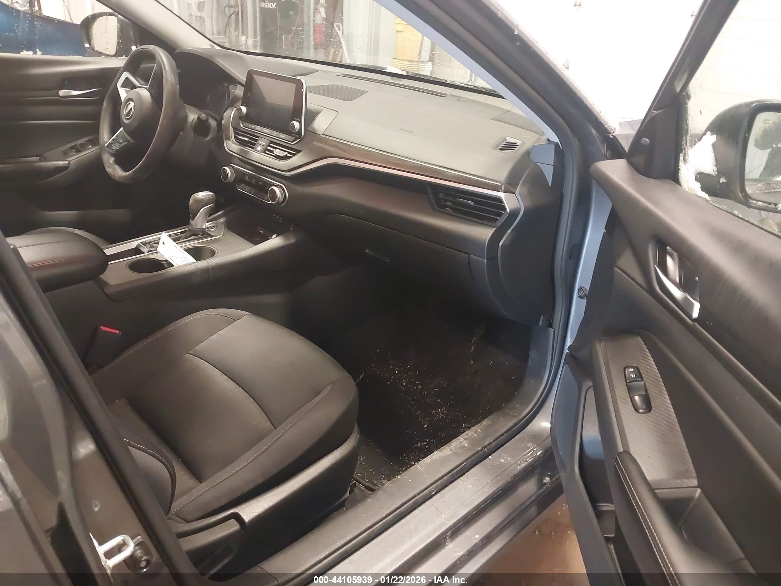 NISSAN ALTIMA image 5
