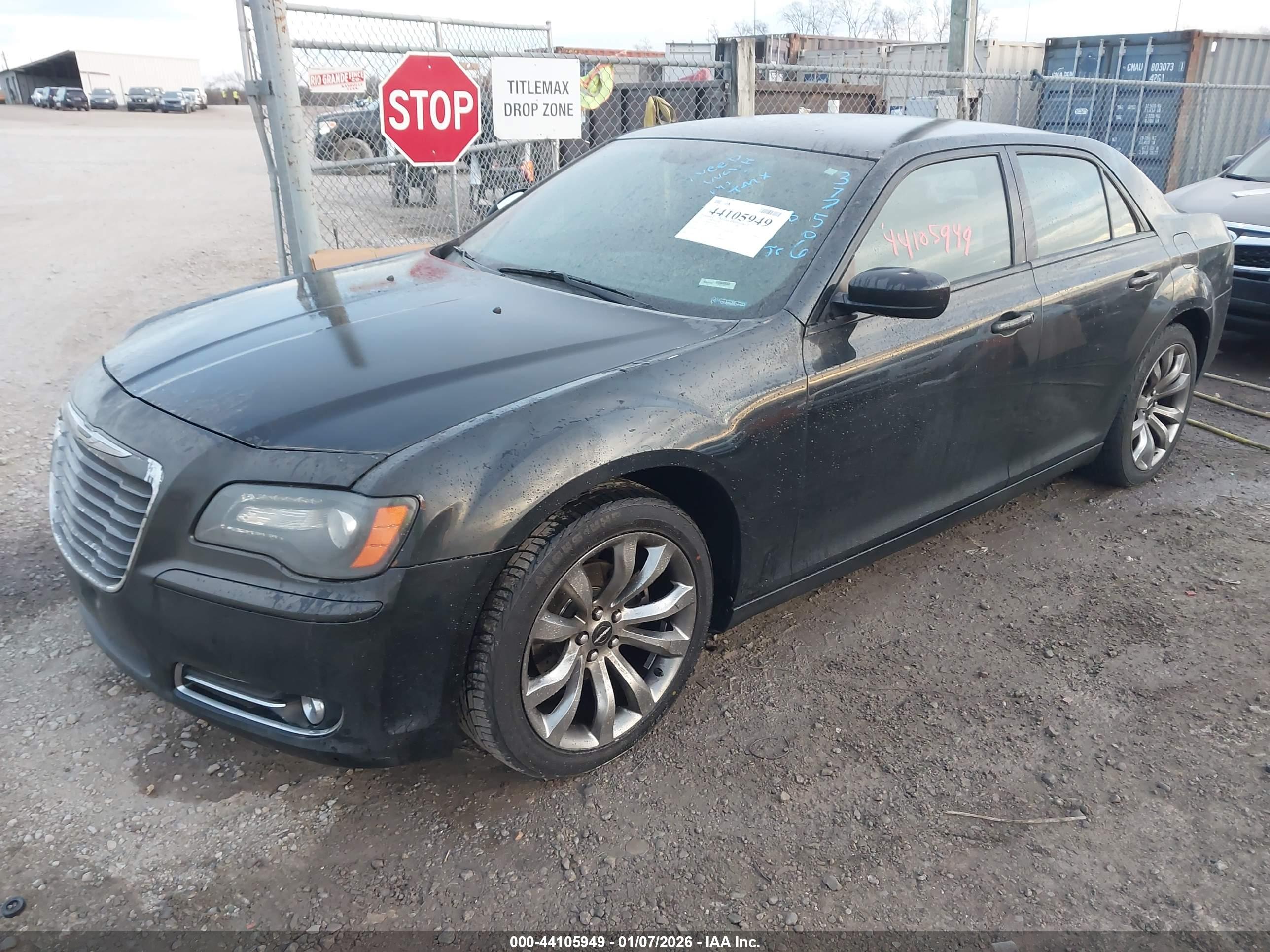 CHRYSLER 300 image 6