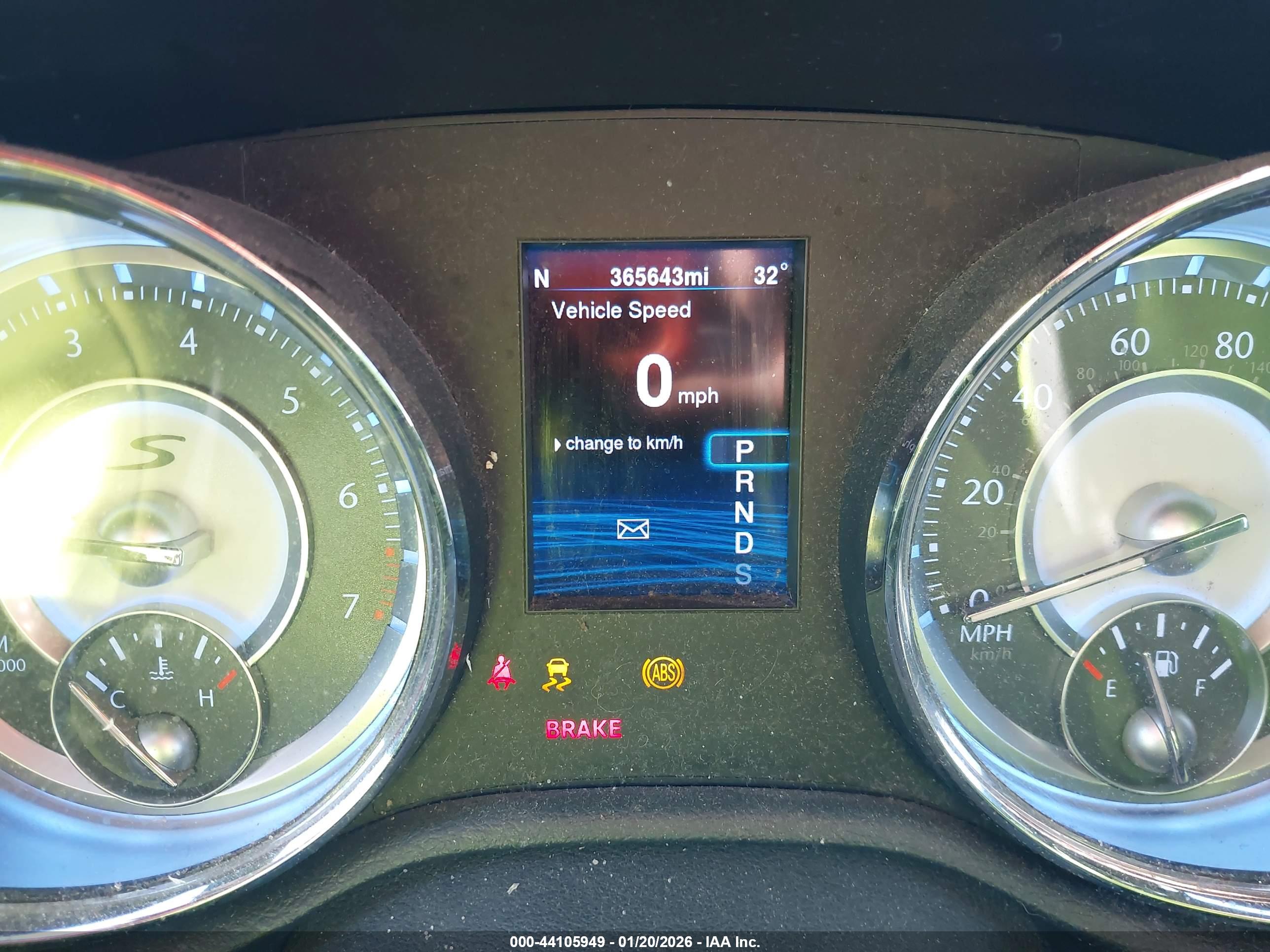 CHRYSLER 300 image 7