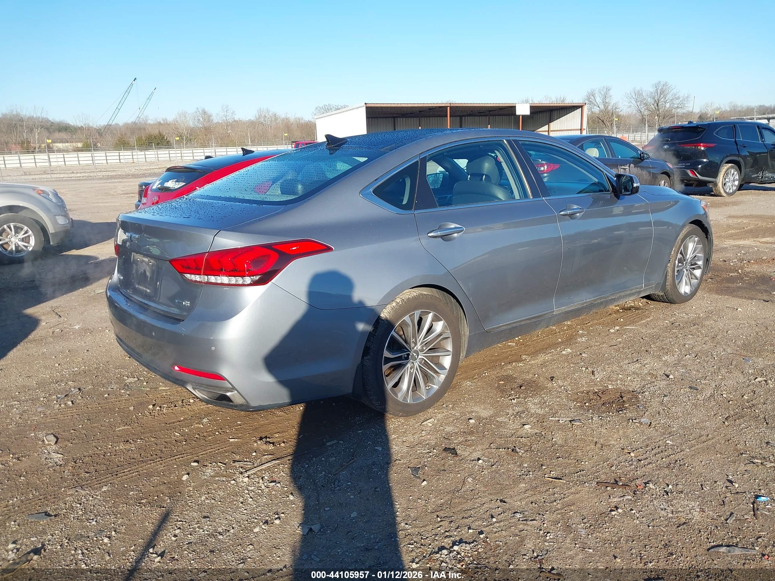 HYUNDAI GENESIS image 4