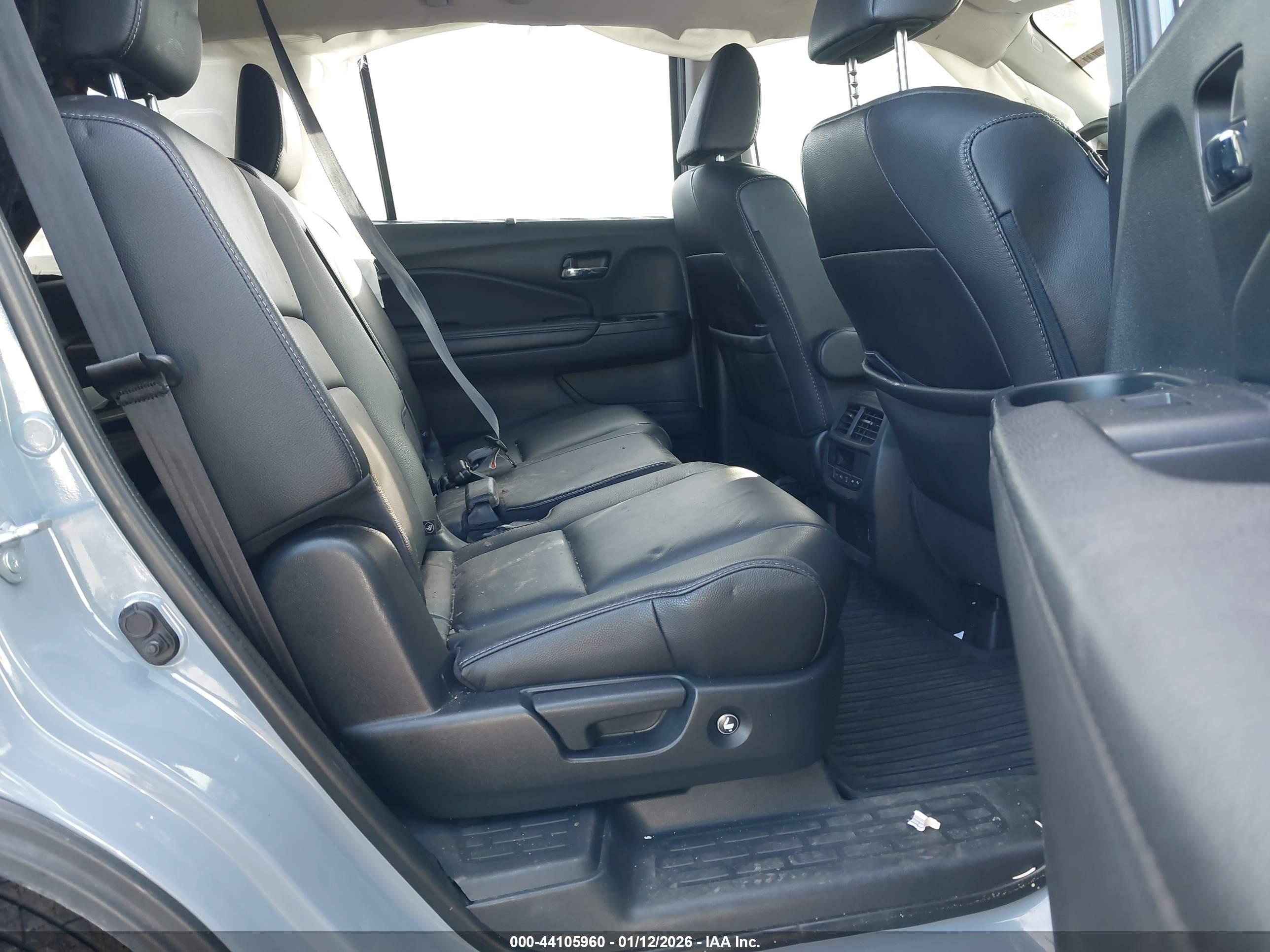 HONDA PILOT image 8