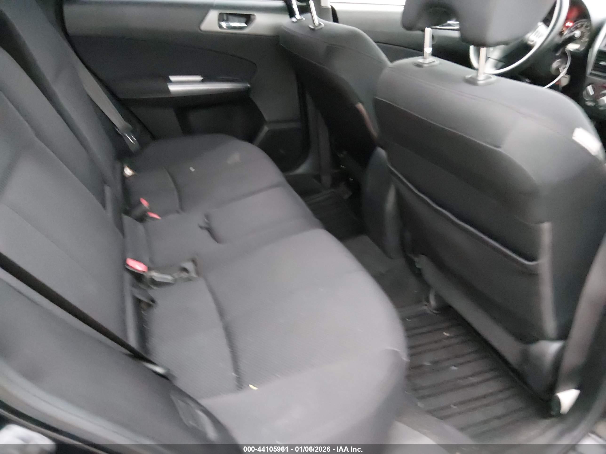 SUBARU FORESTER image 8