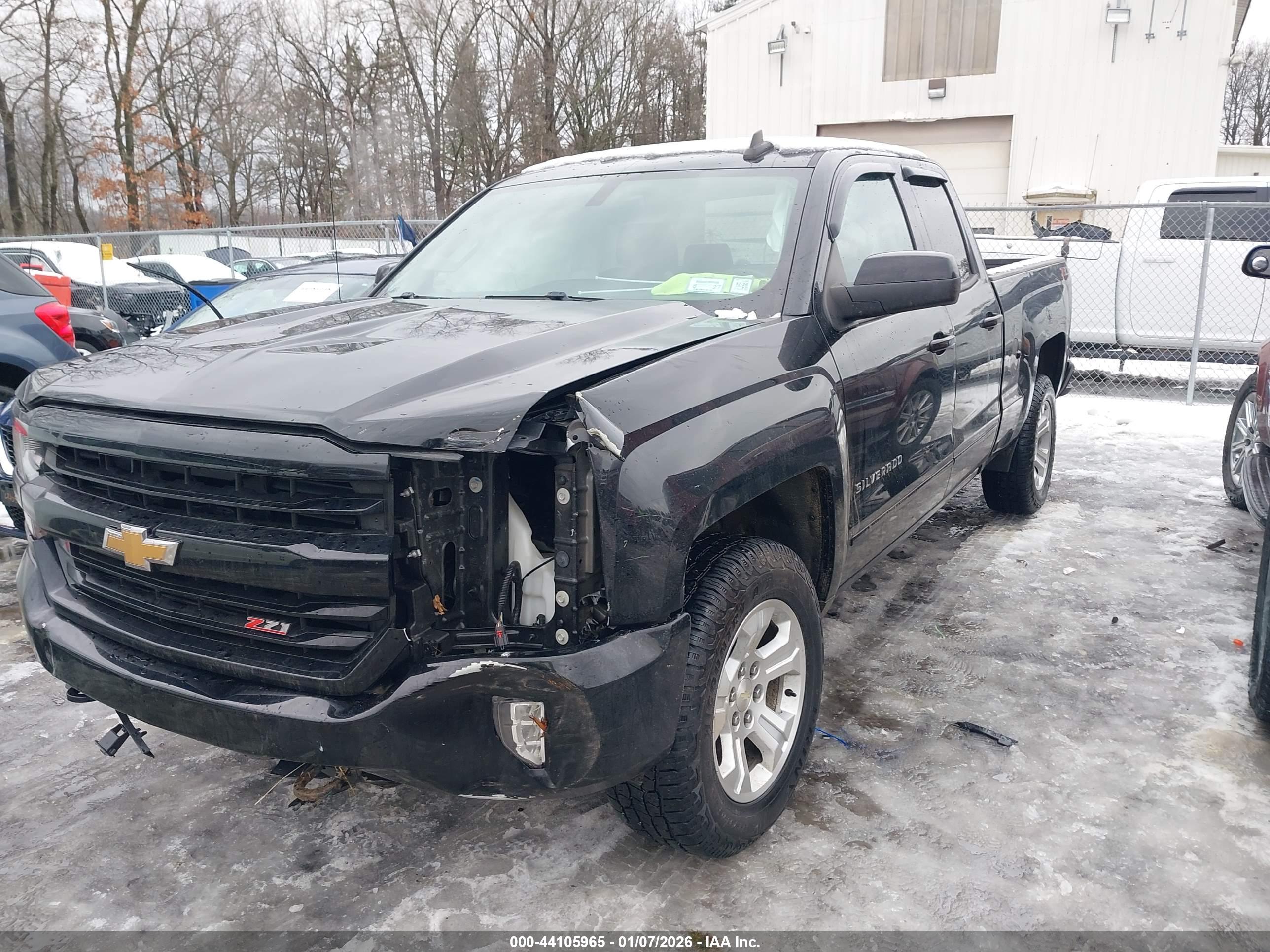 CHEVROLET SILVERADO image 2
