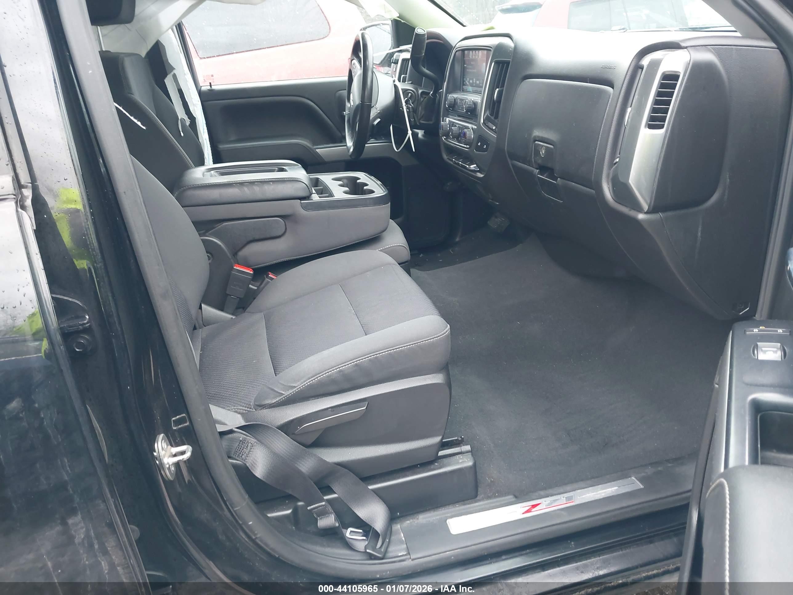 CHEVROLET SILVERADO image 5