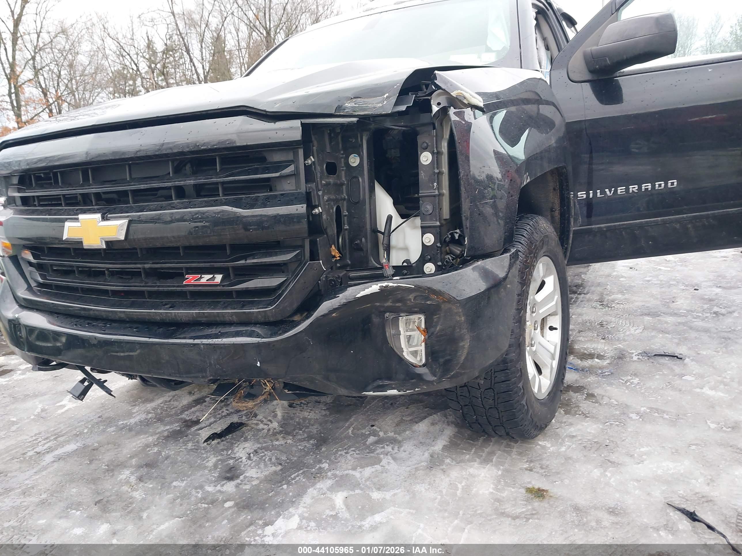 CHEVROLET SILVERADO image 6