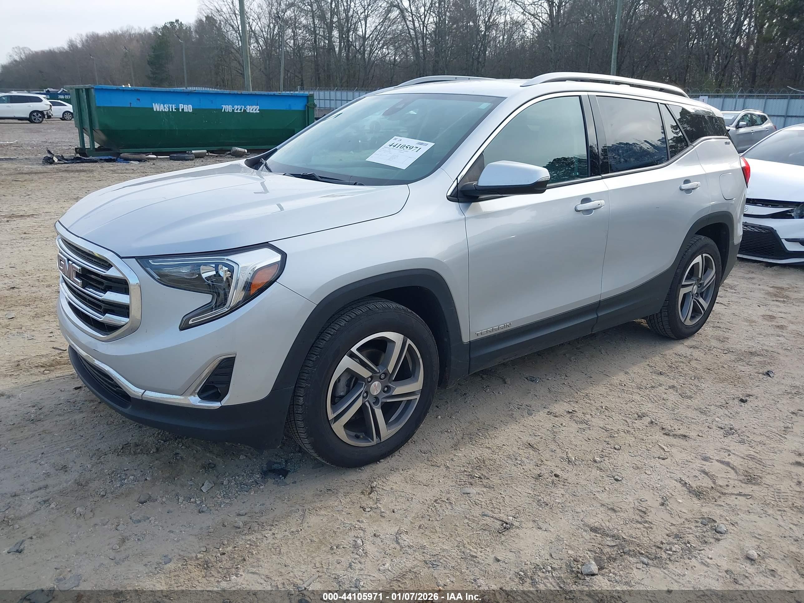 GMC TERRAIN image 2