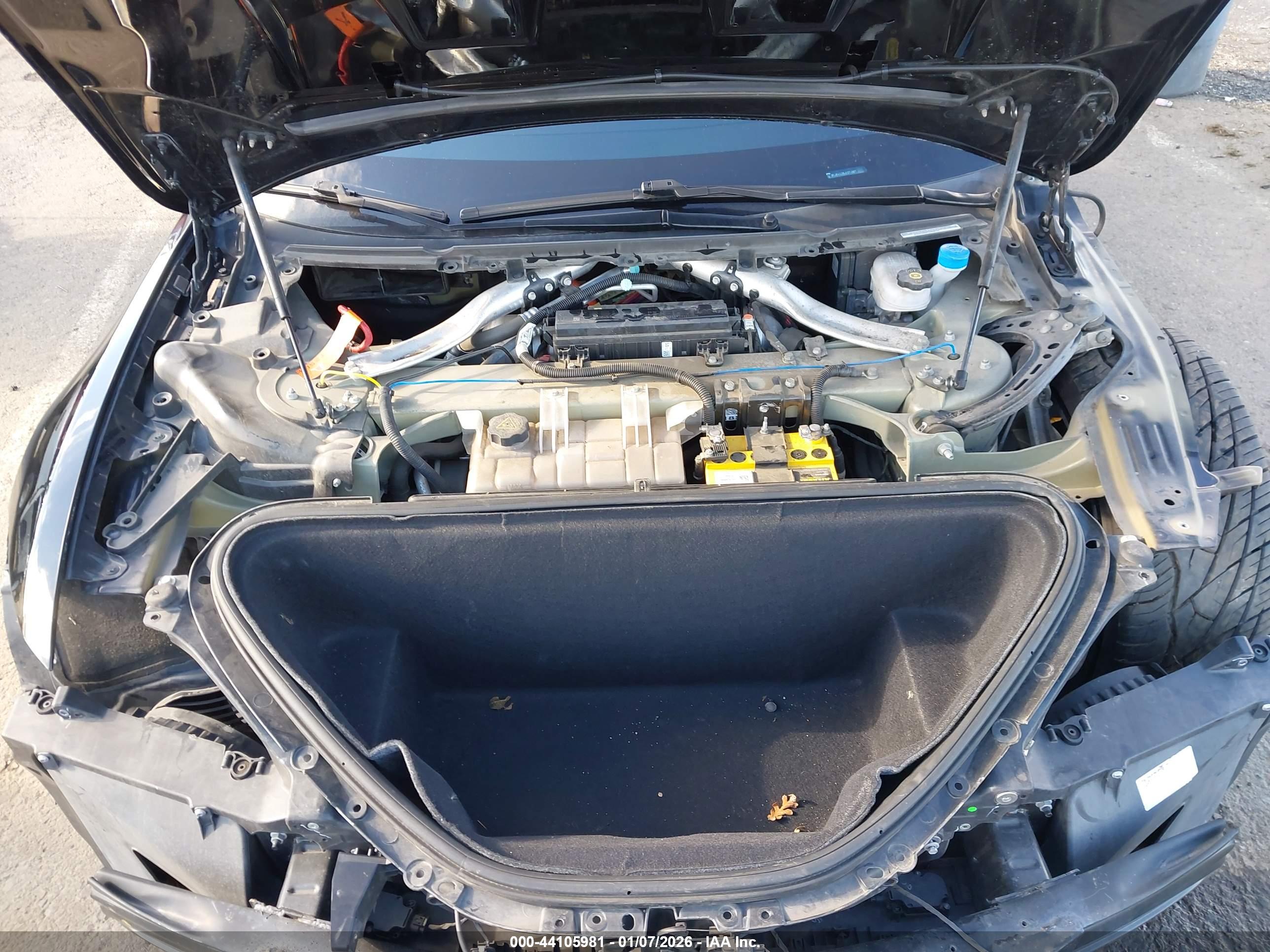 TESLA MODEL image 10