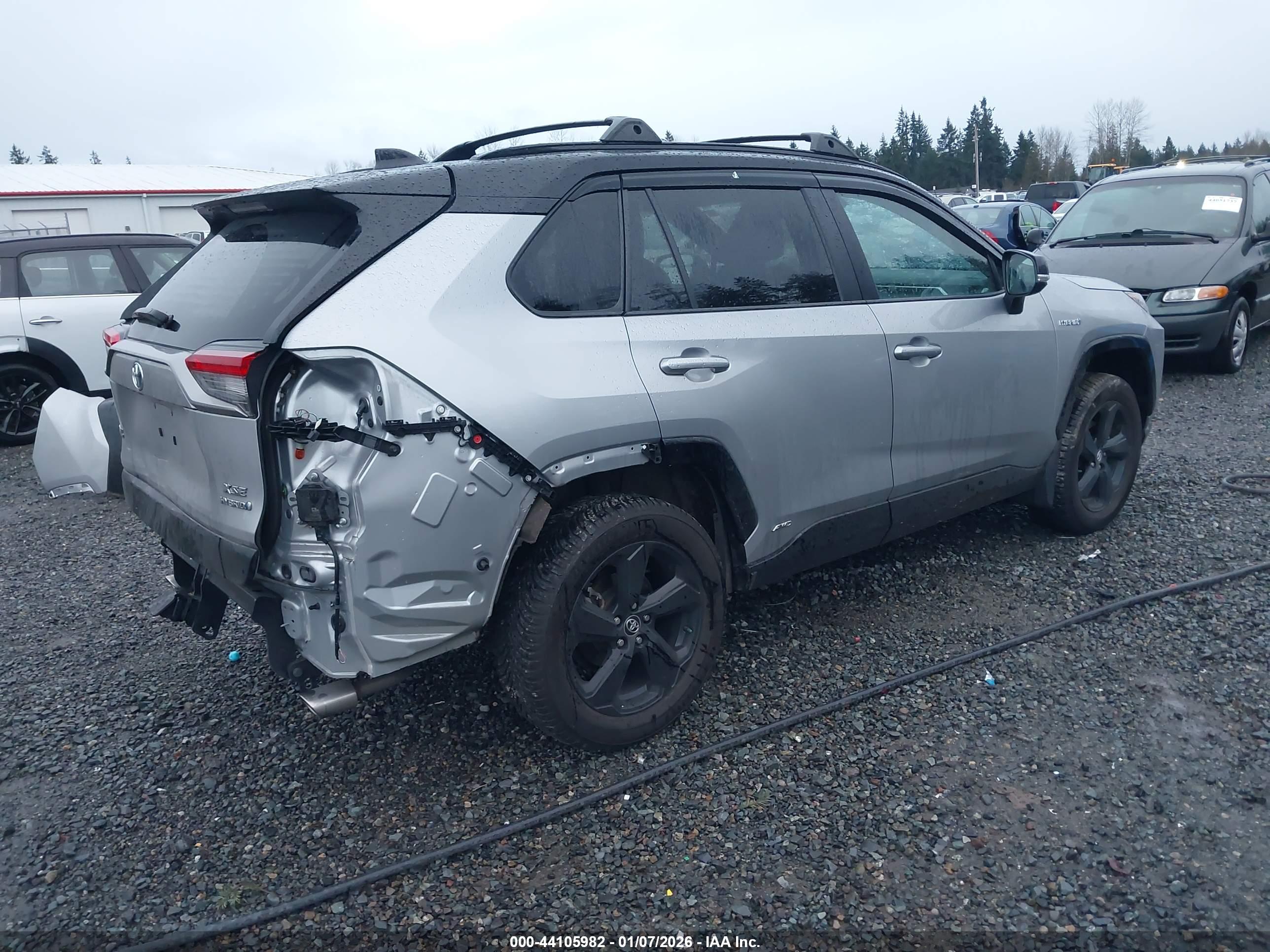 TOYOTA RAV4 image 4