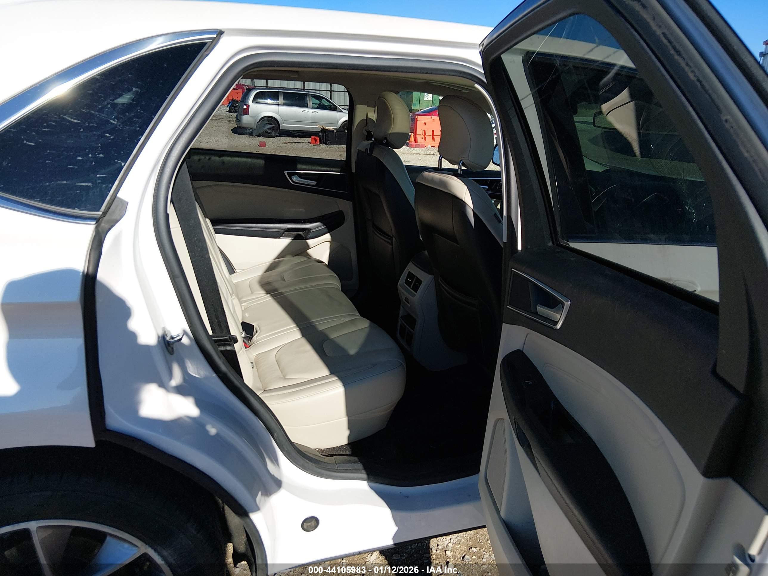 FORD EDGE image 8
