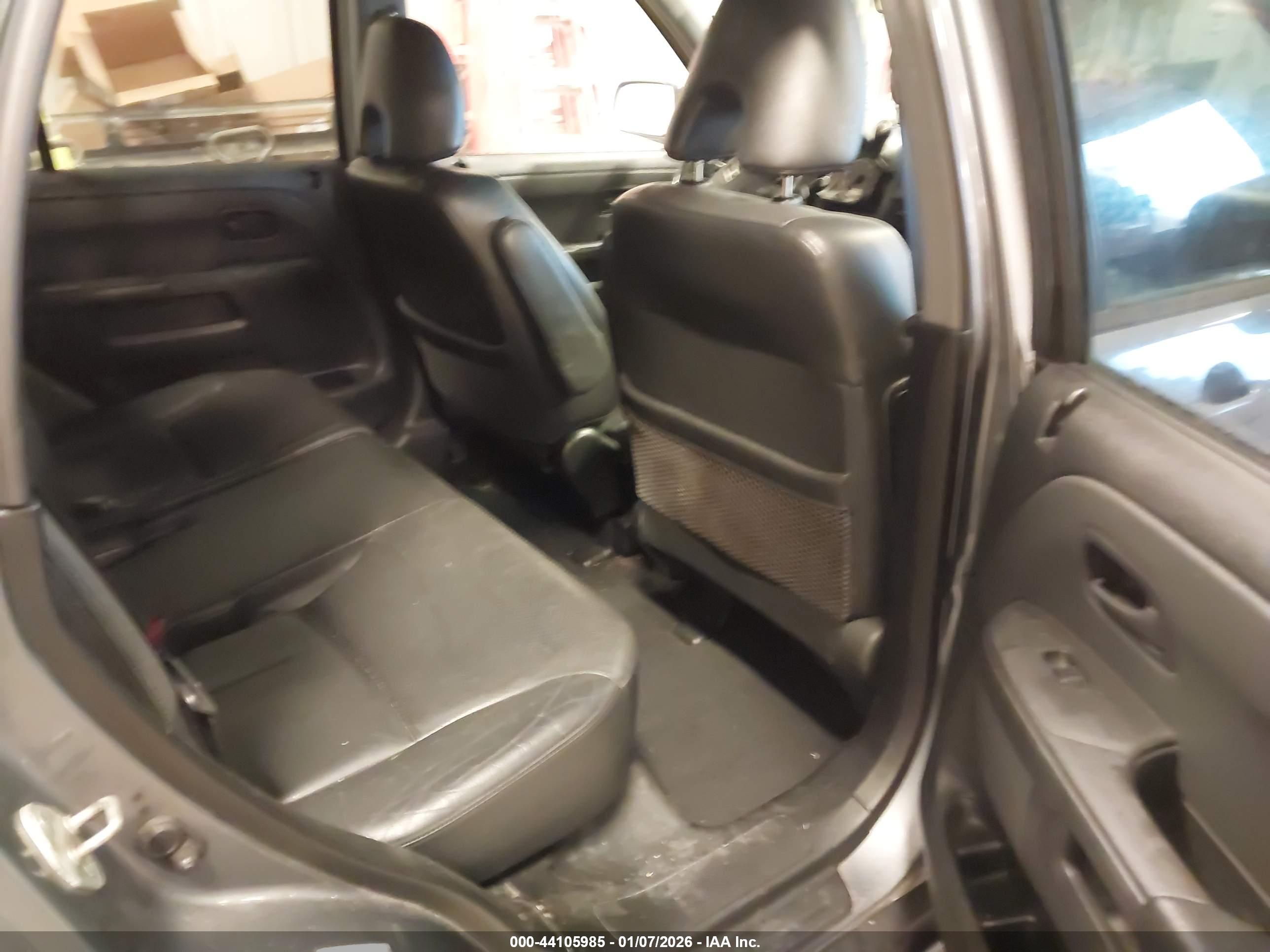 HONDA CR-V image 8
