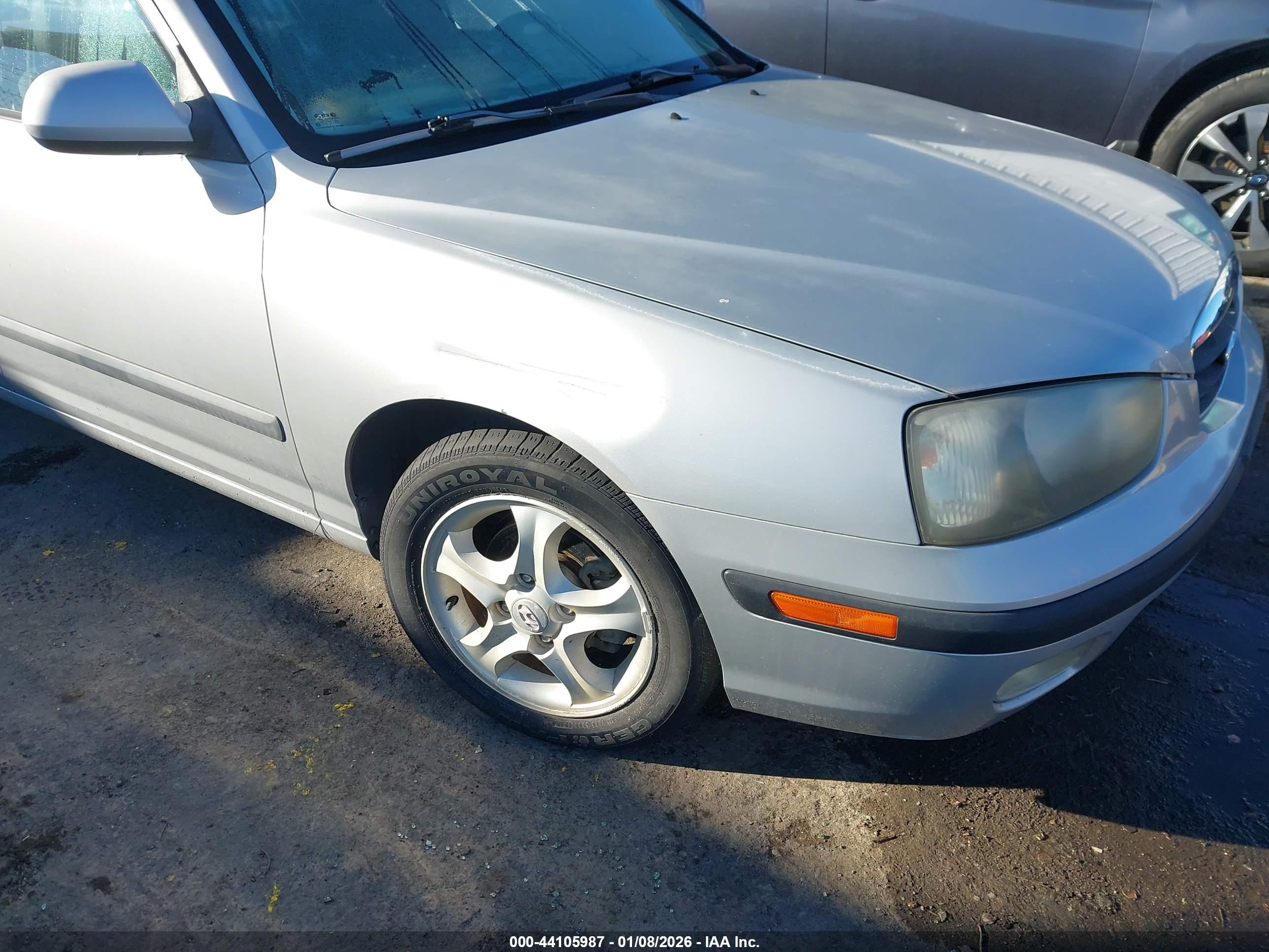 HYUNDAI ELANTRA image 6