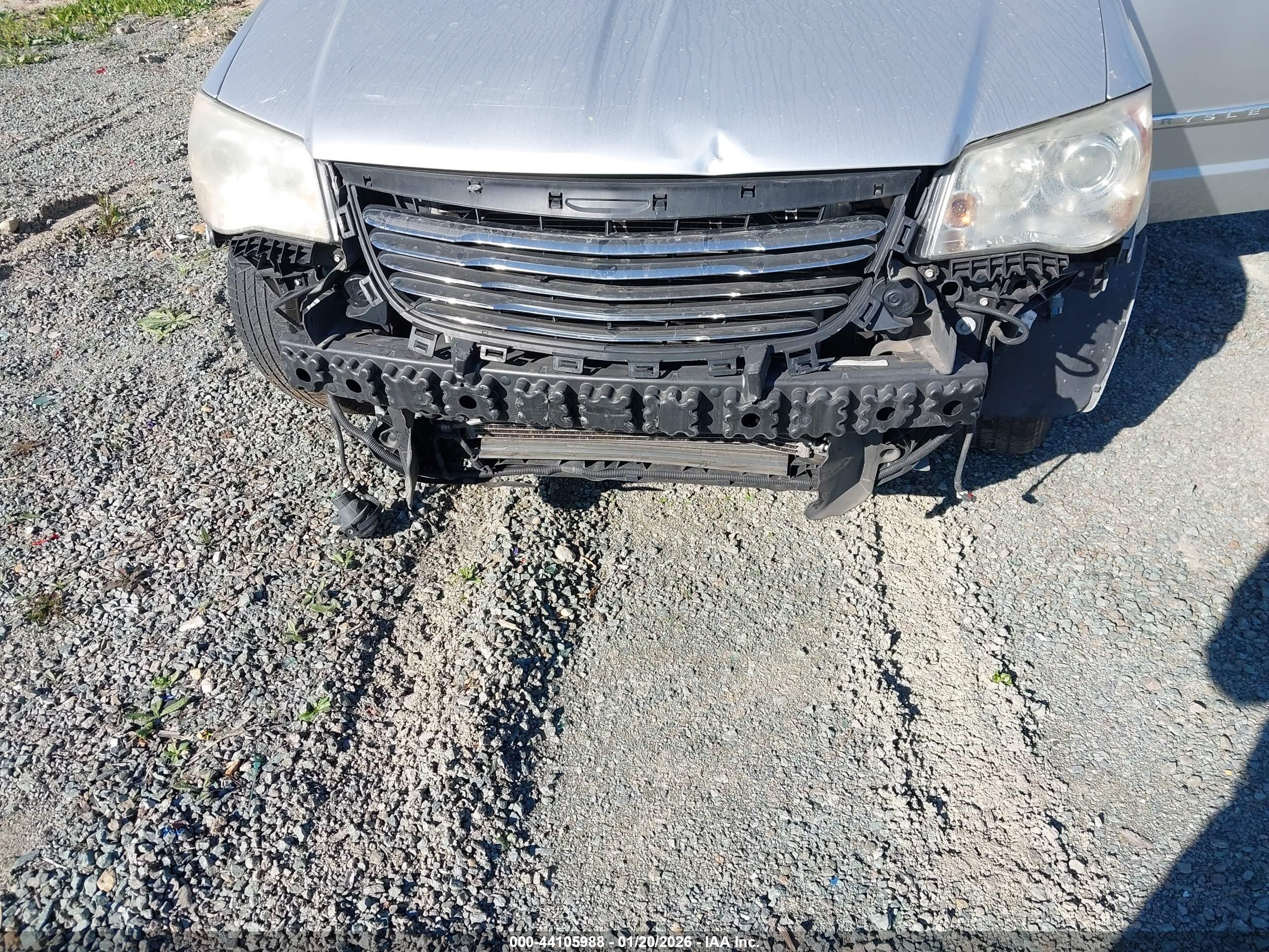 CHRYSLER TOWN image 6