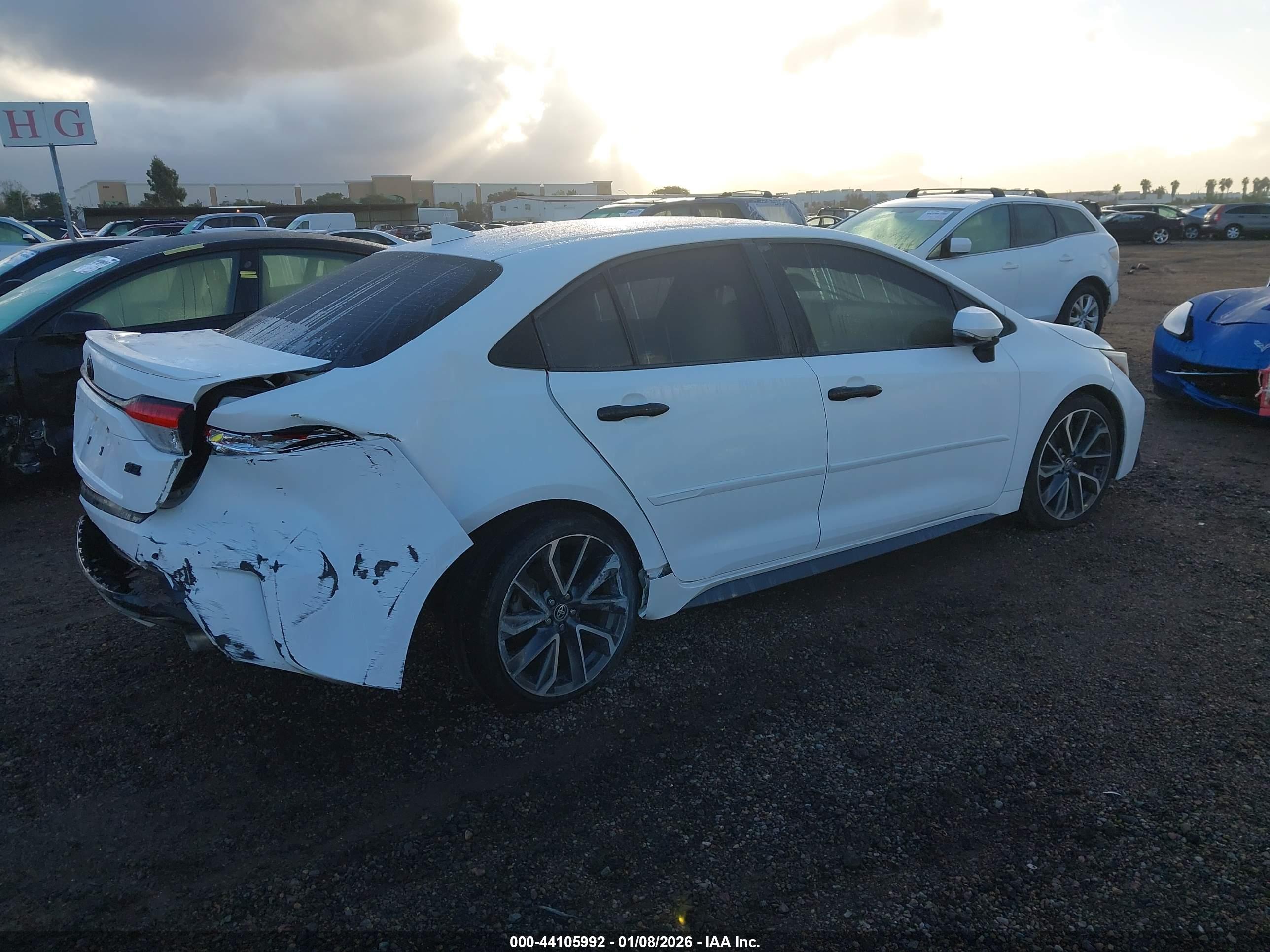 TOYOTA COROLLA image 4