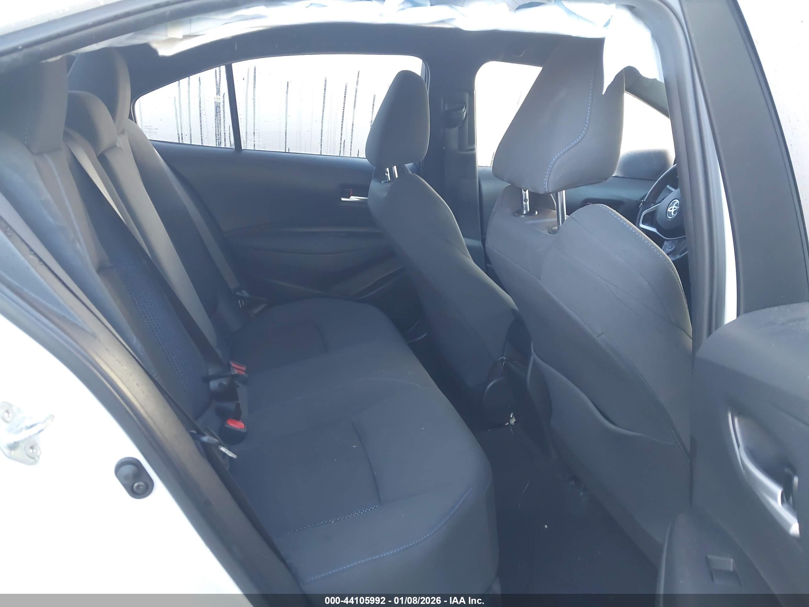 TOYOTA COROLLA image 8