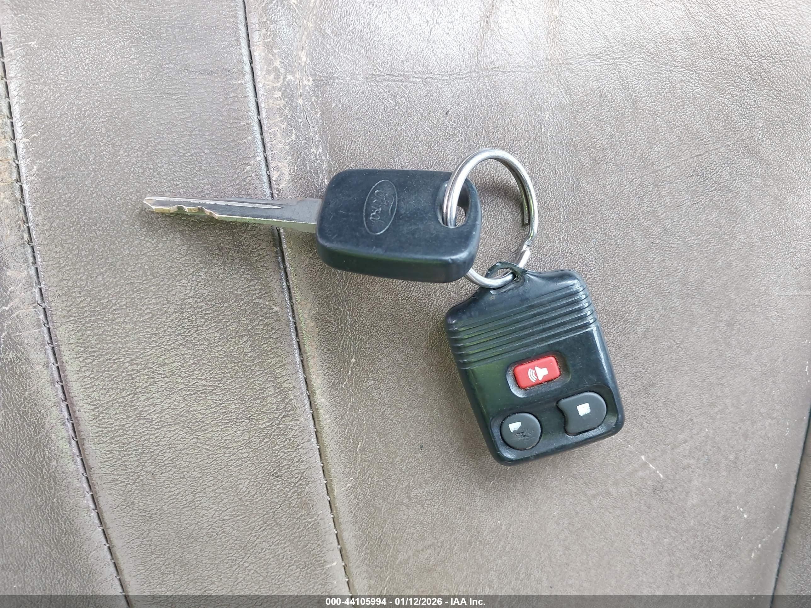FORD EXPEDITION image 11