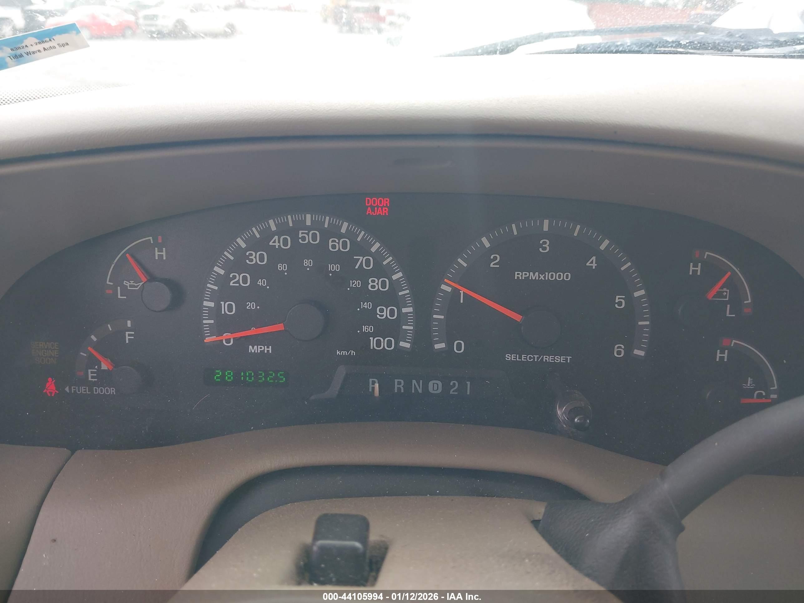 FORD EXPEDITION image 7