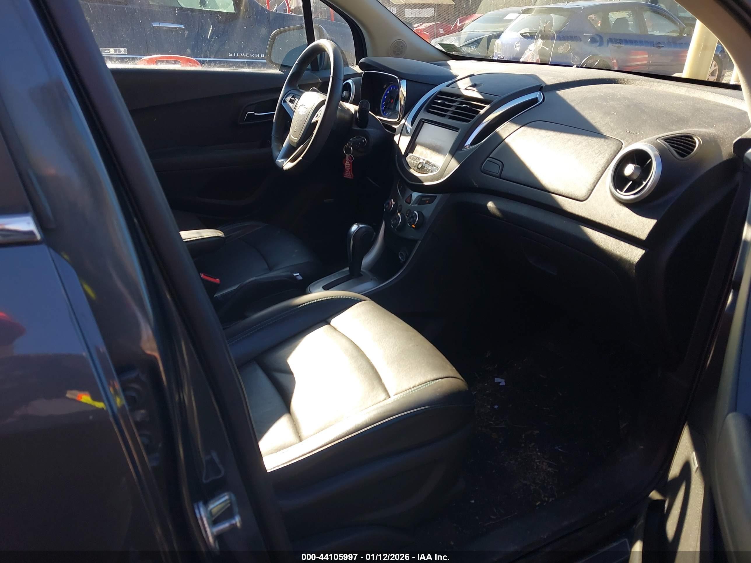 CHEVROLET TRAX image 5