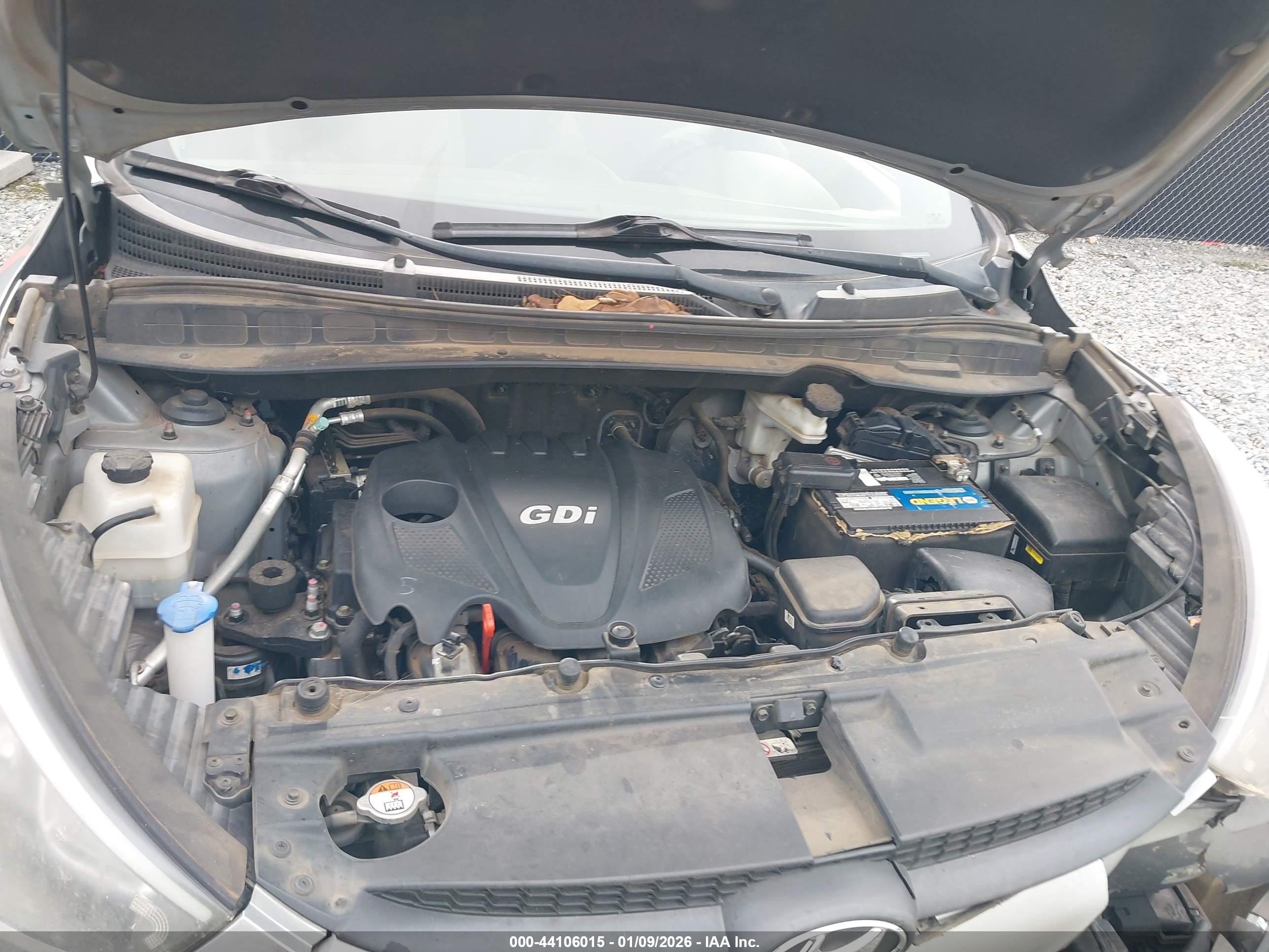 HYUNDAI TUCSON image 10