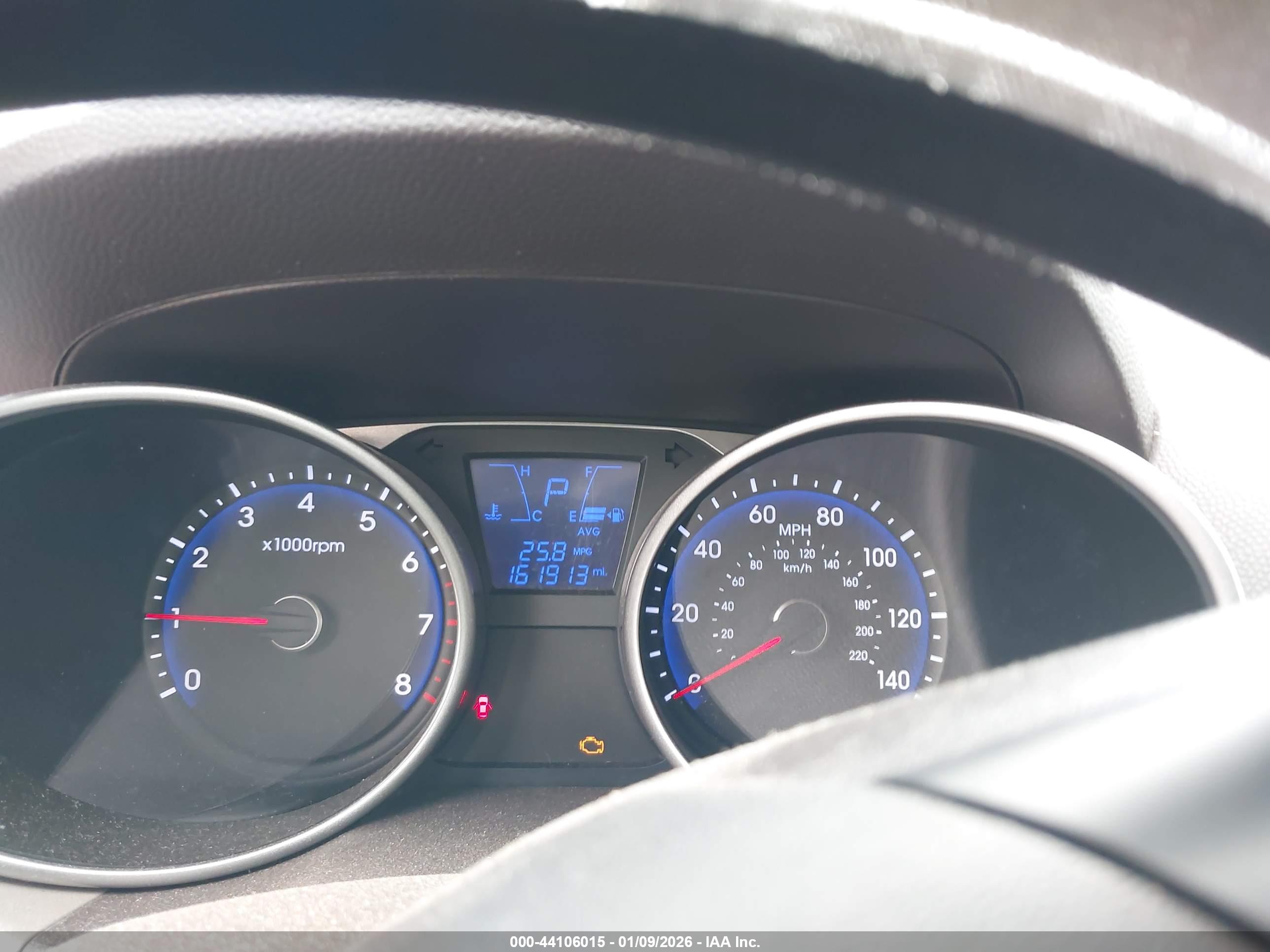 HYUNDAI TUCSON image 7