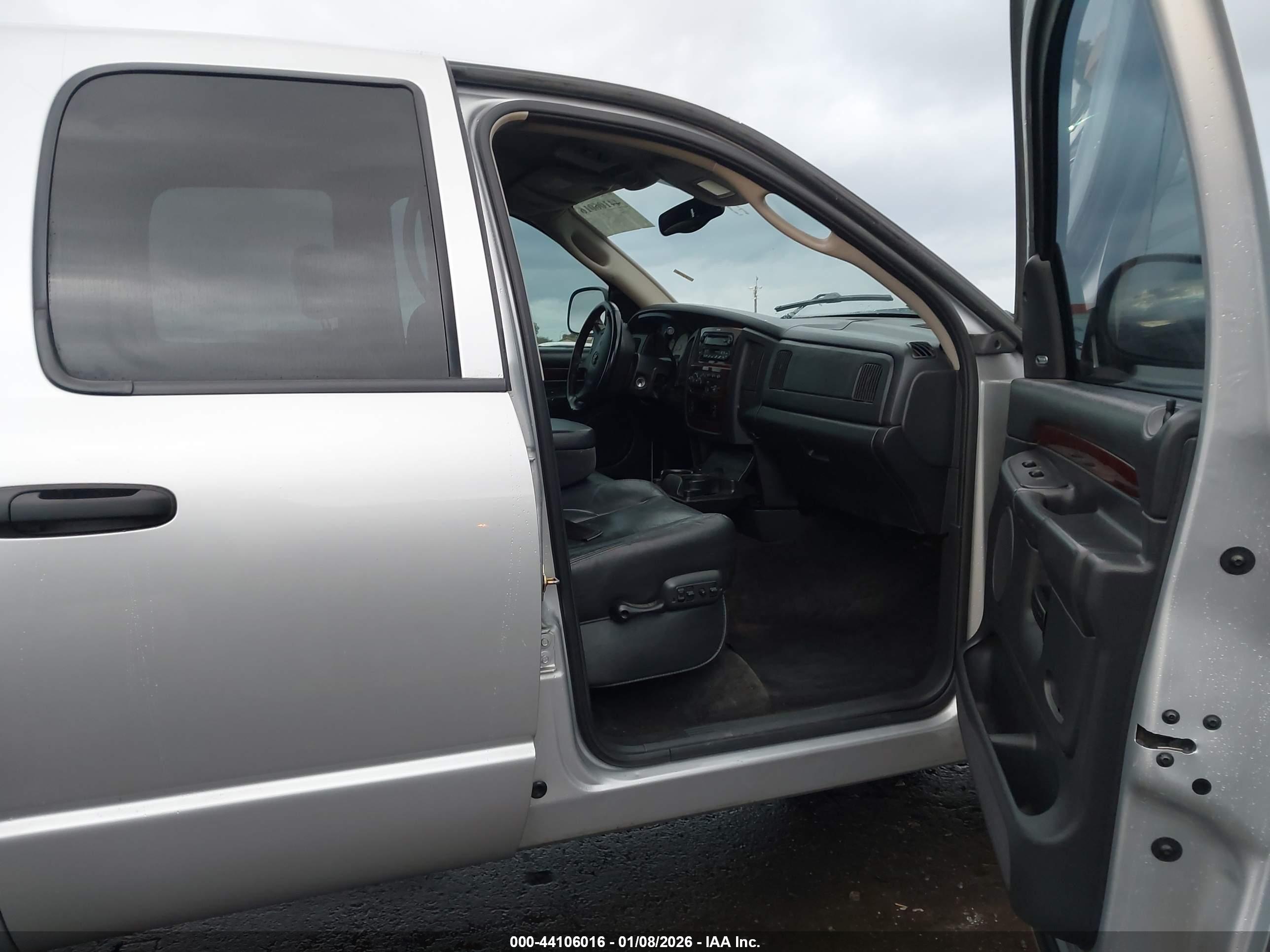 DODGE RAM image 5