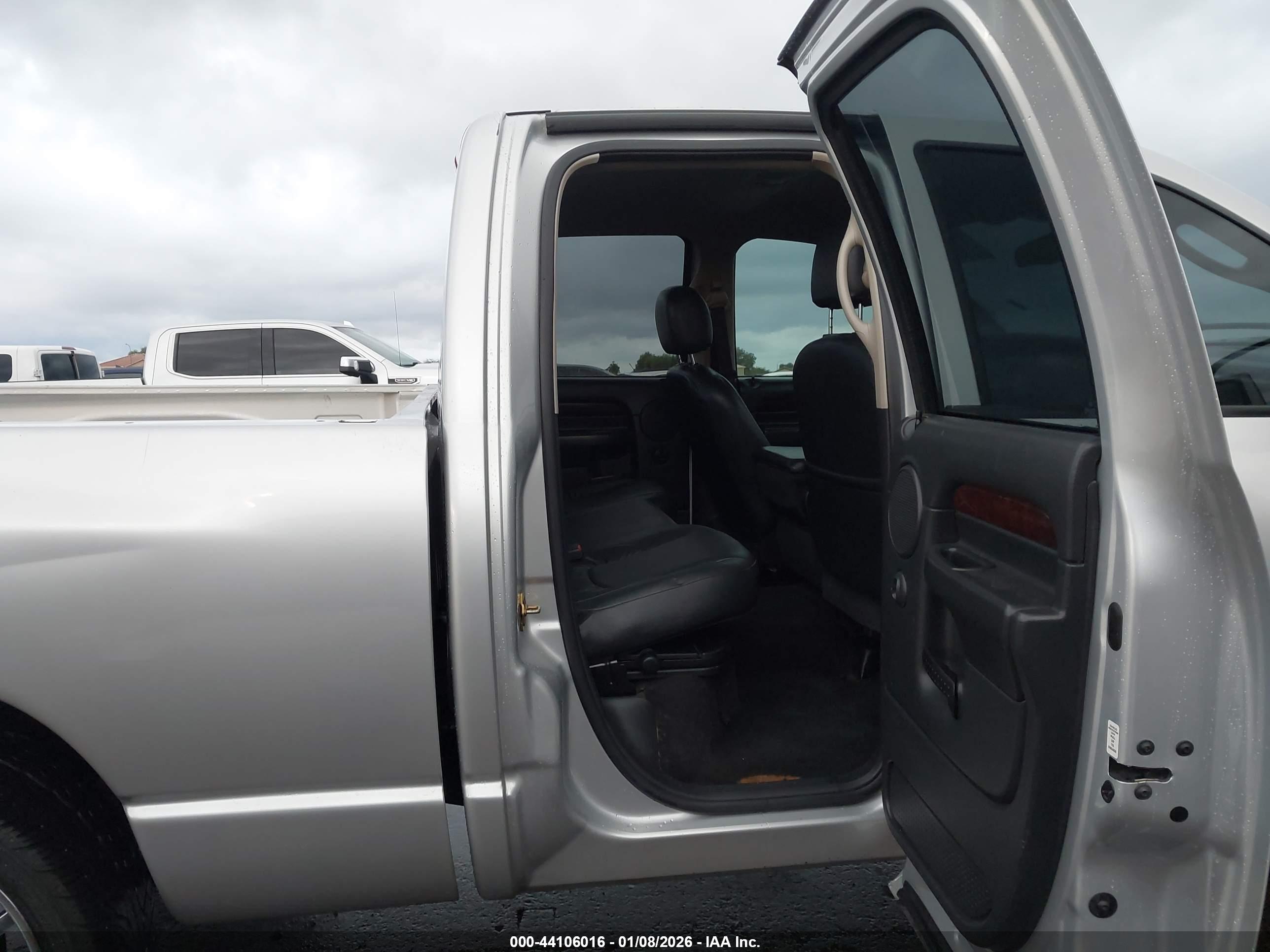 DODGE RAM image 8