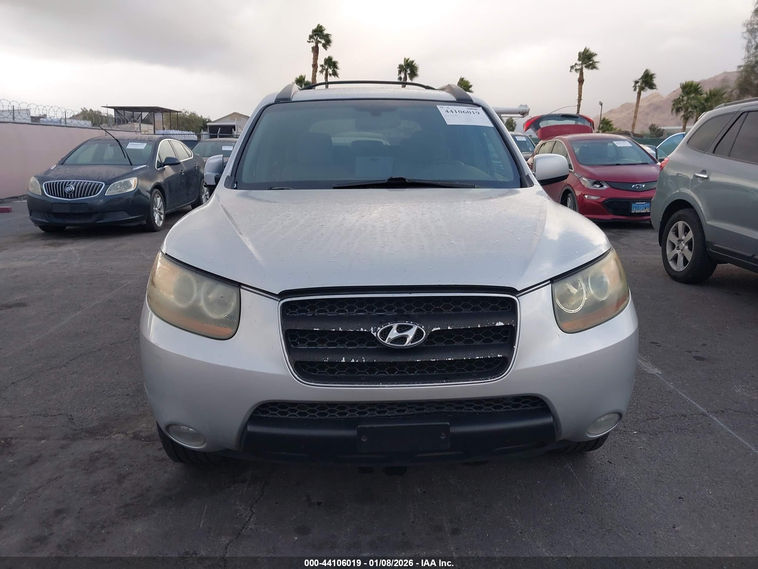 HYUNDAI SANTA image 6