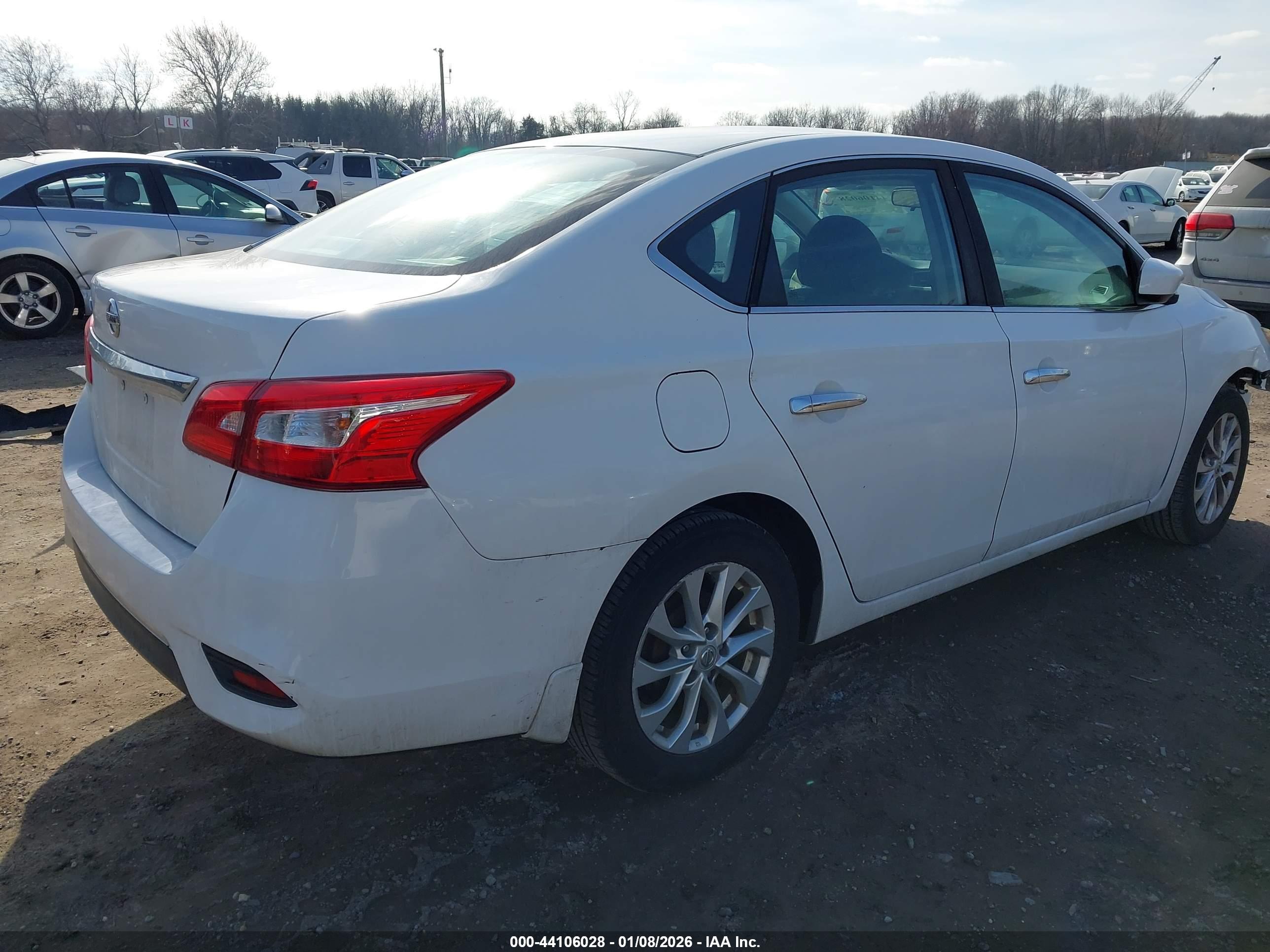 NISSAN SENTRA image 4