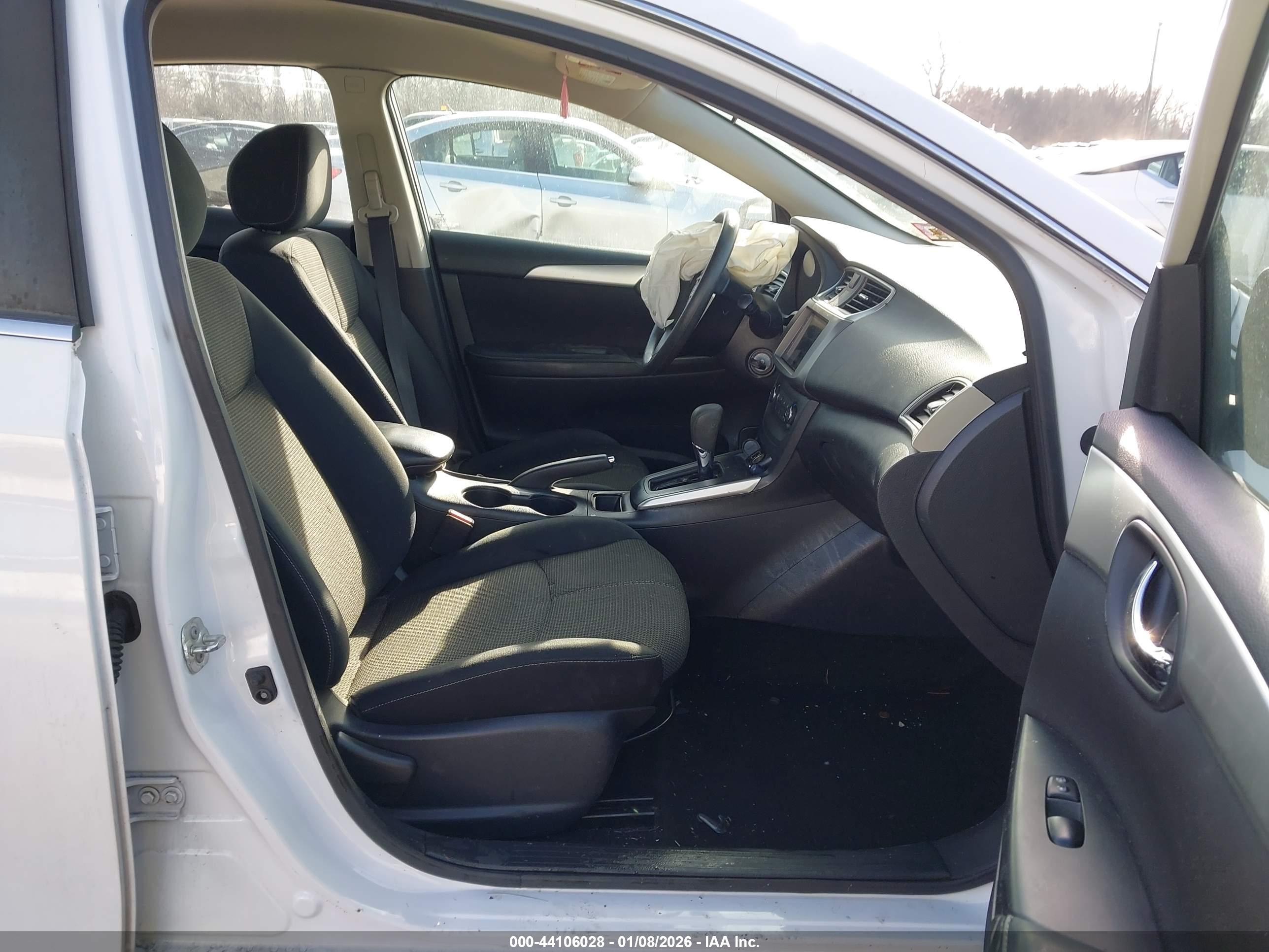 NISSAN SENTRA image 5