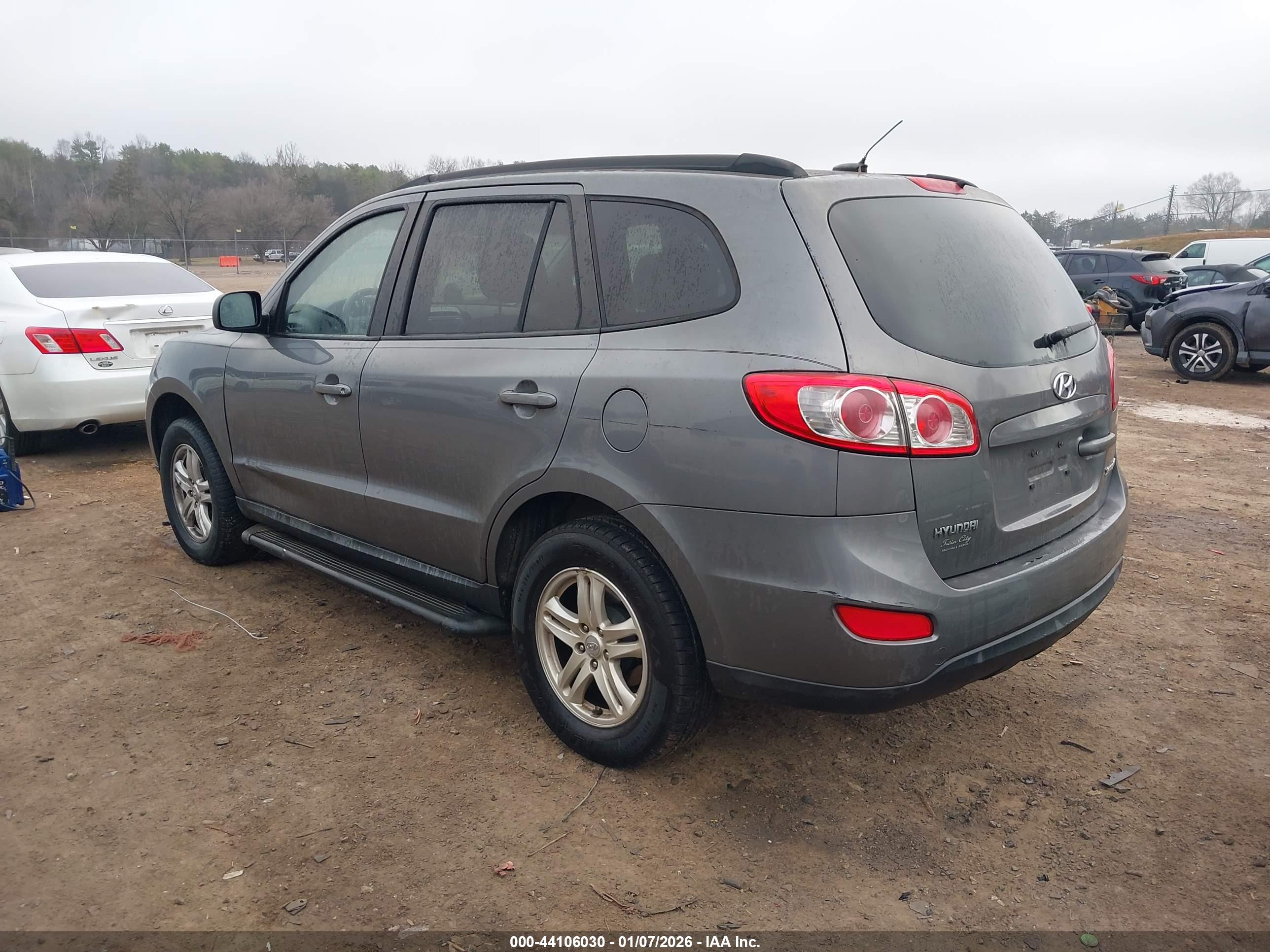 HYUNDAI SANTA image 3