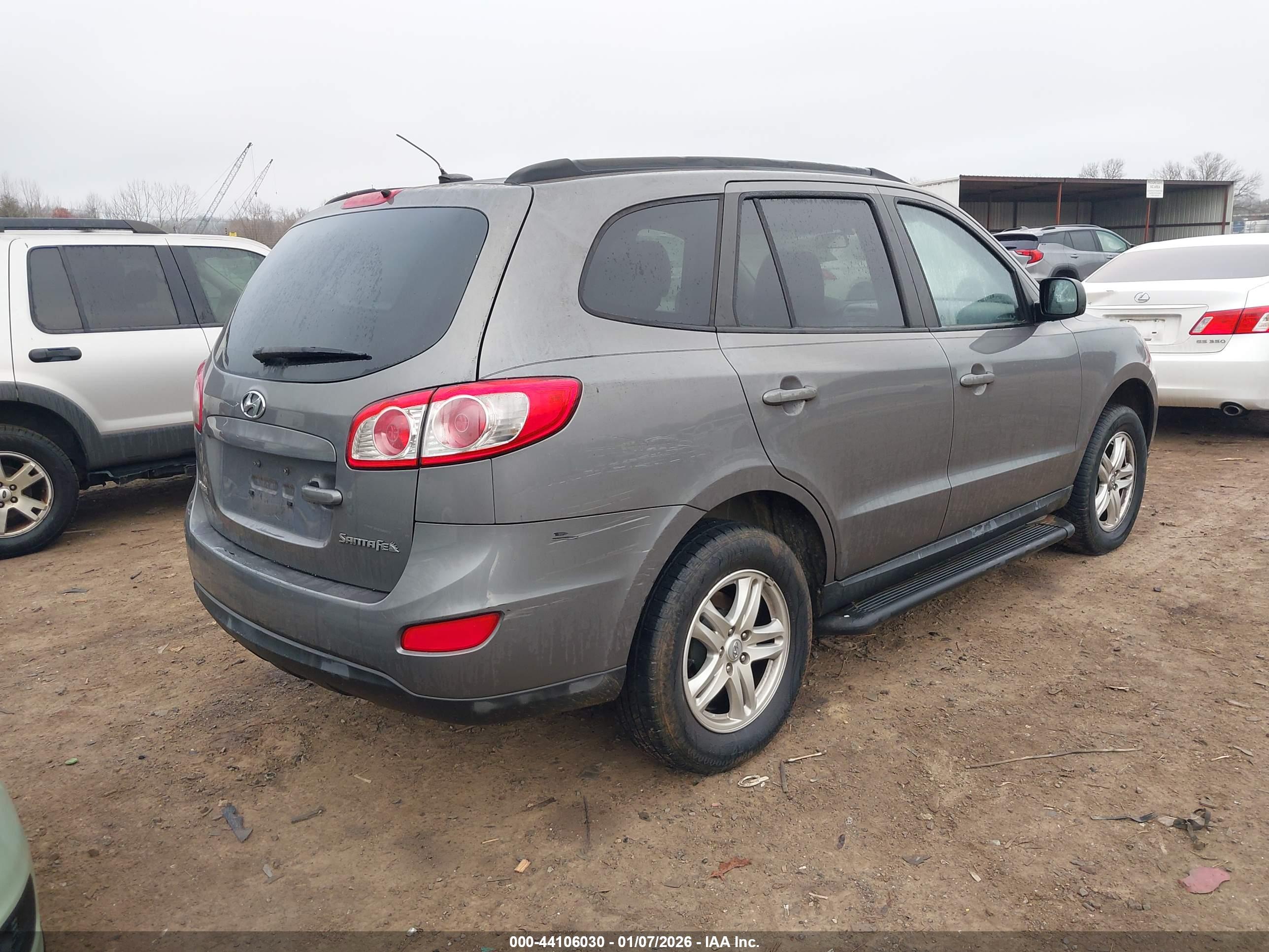 HYUNDAI SANTA image 4
