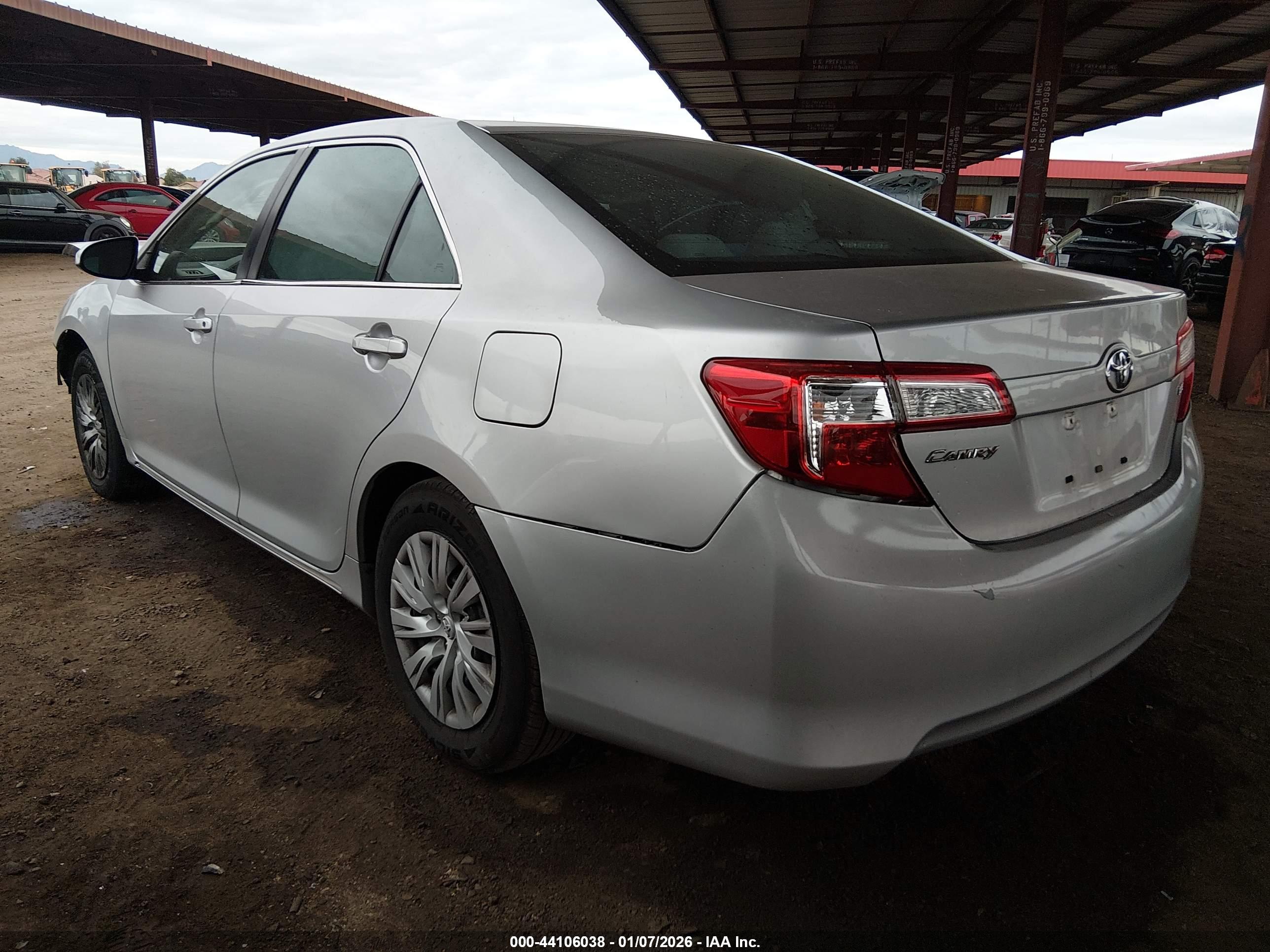 TOYOTA CAMRY image 3